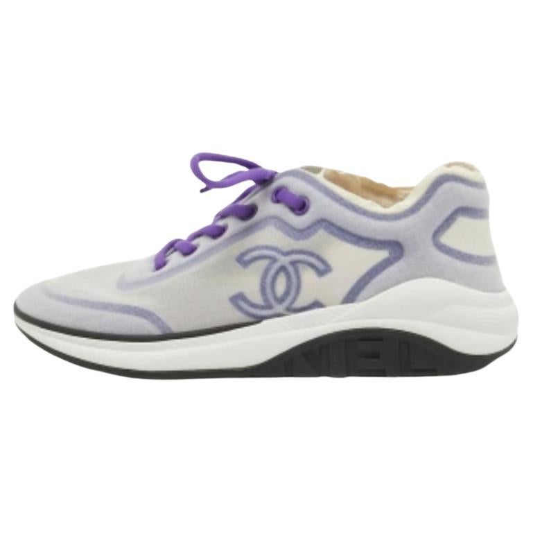 Chanel viola/bianco in rete con logo CC interbloccato taglia 40,5 in vendita