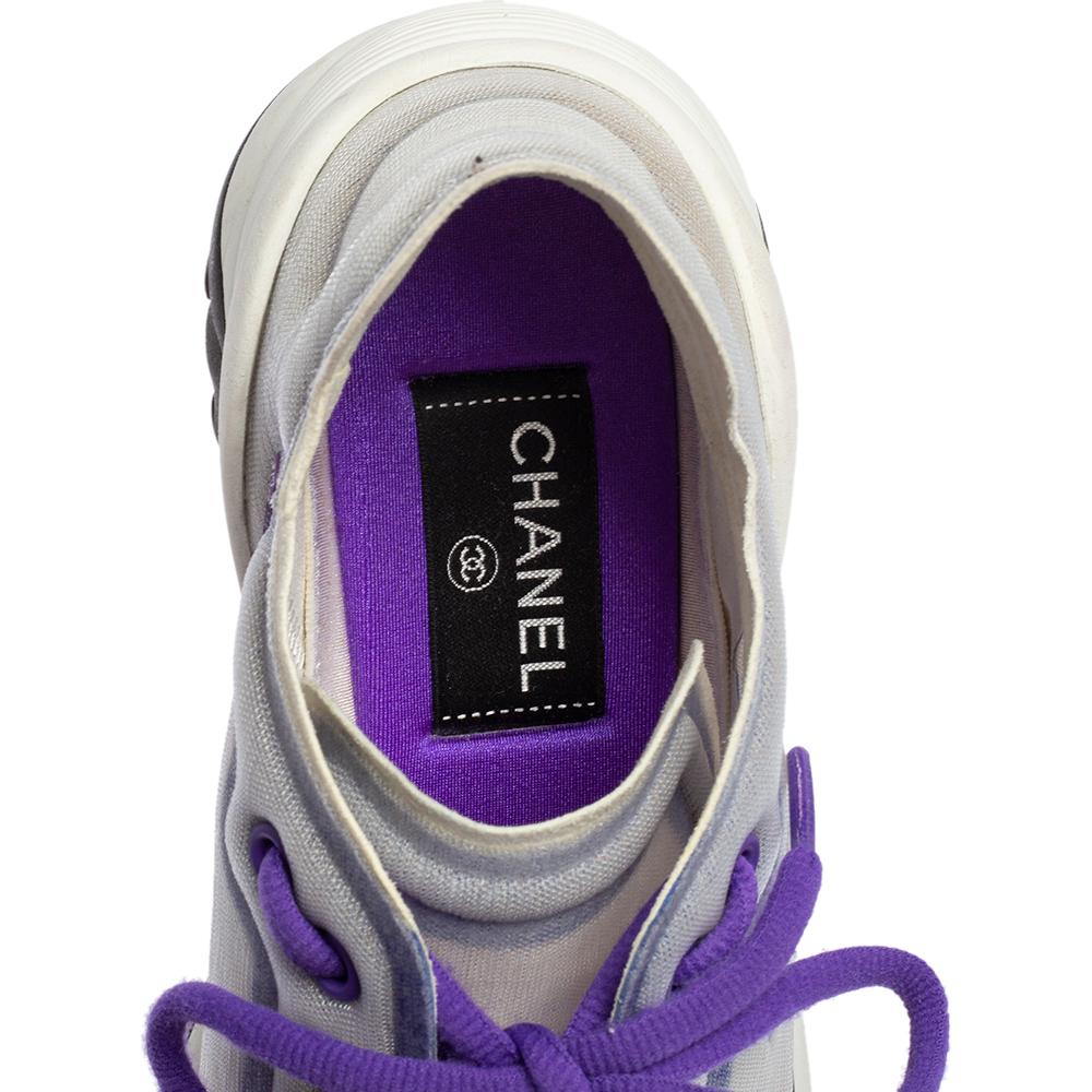 Chanel Purple/White Mesh Low Top Sneaker Size 38 In Good Condition In Dubai, Al Qouz 2
