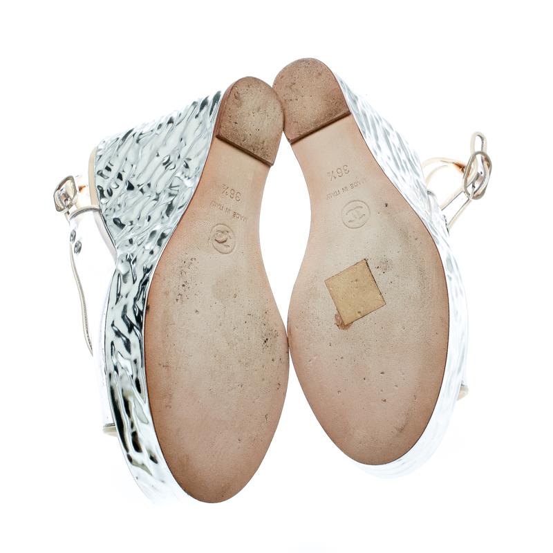 Chanel PVC Metallic Silver Textured Heel Peep Toe Slingback Sandals Size 36.5 In Good Condition In Dubai, Al Qouz 2