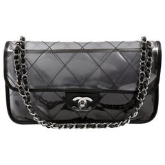 Sac à rabat en PVC nu de Chanel