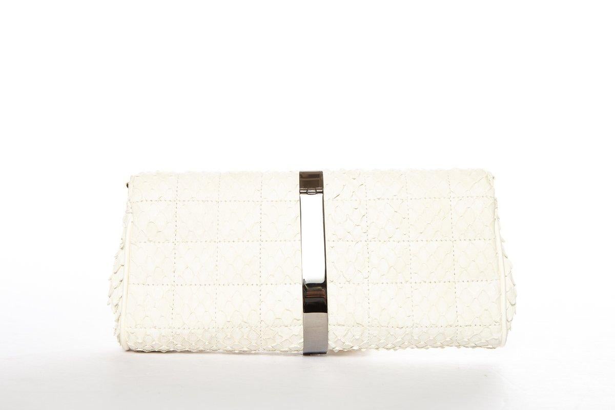 CHANEL  Python Cream Clutch with Chain In Excellent Condition For Sale In Scottsdale, AZ