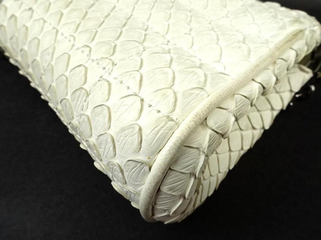Chanel Python Flap 219333 White Patent Leather Shoulder Bag For Sale 5