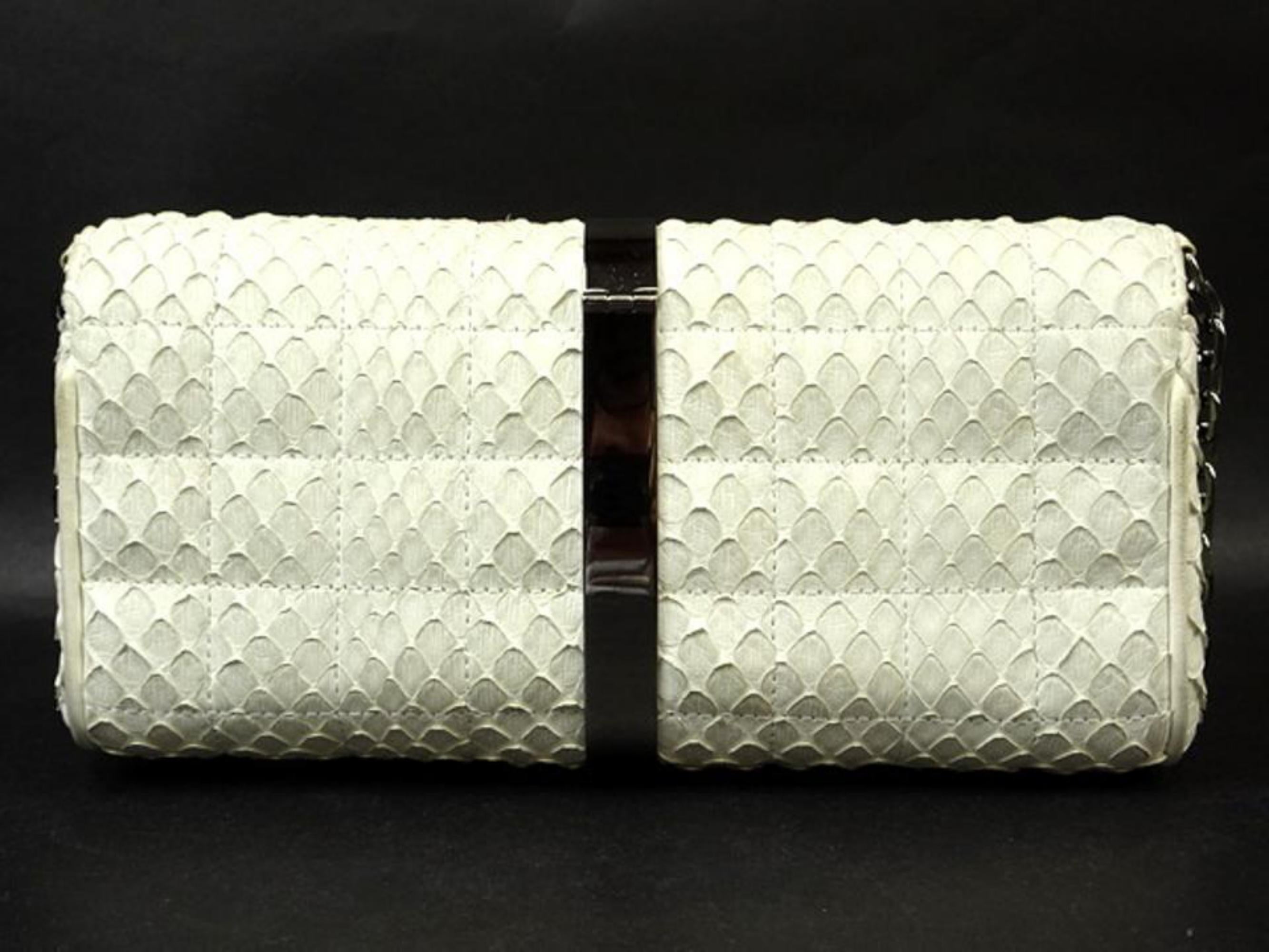 Chanel Python Flap 219333 White Patent Leather Shoulder Bag For Sale 2