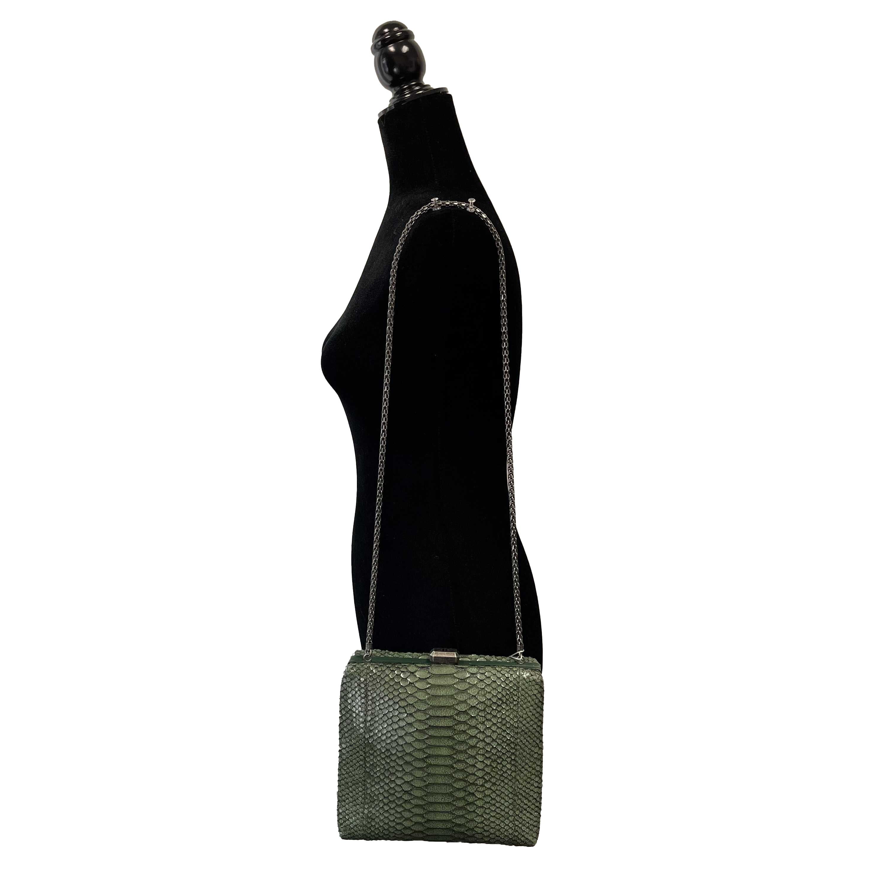 Women's CHANEL - Python Snakeskin Green CC Kiss lock Shoulder Bag / Crossbody For Sale