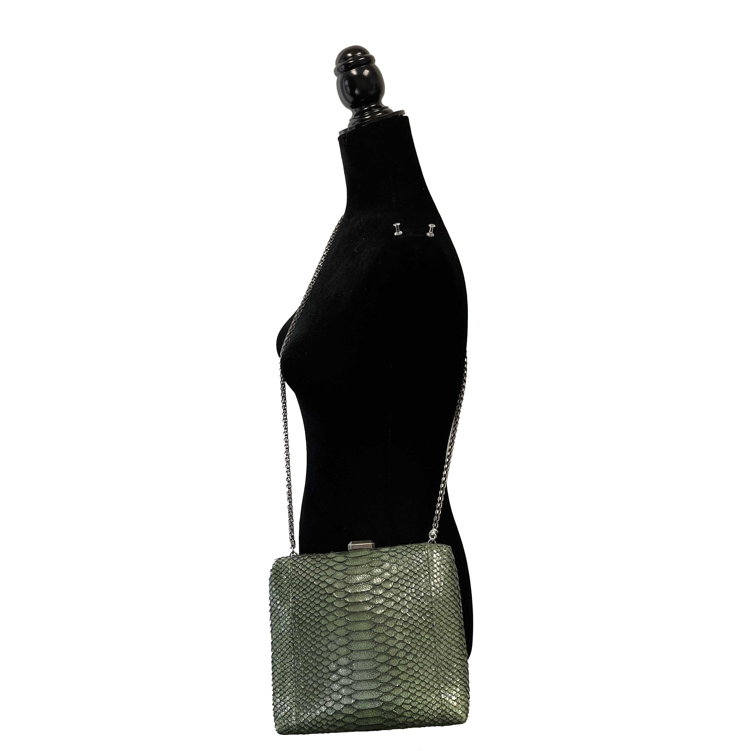CHANEL - Python Snakeskin Green CC Kiss lock Shoulder Bag / Crossbody For Sale 1