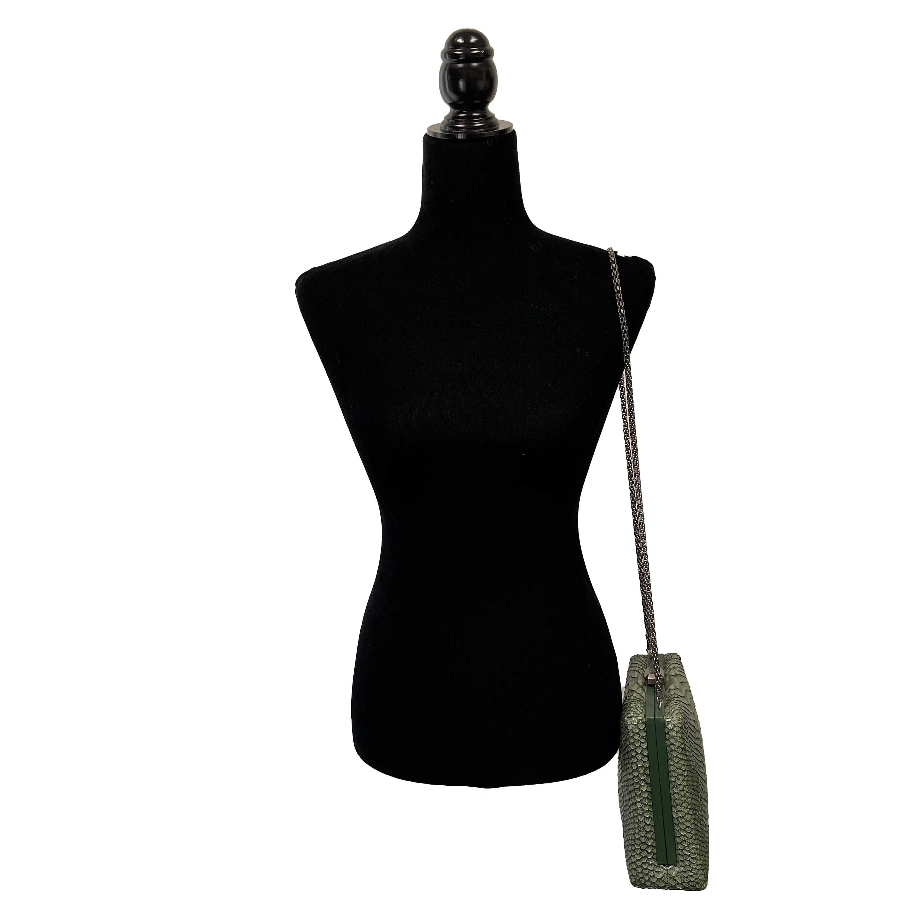 CHANEL - Python Snakeskin Green CC Kiss lock Shoulder Bag / Crossbody For Sale 3