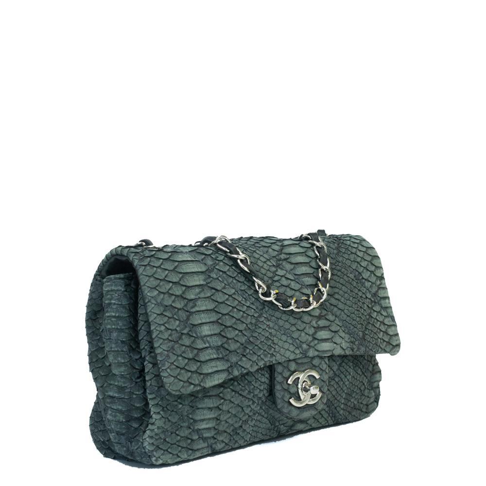 - Designer: CHANEL
- Model: Python Timeless
- Condition: Good condition. Sign of wear on Leather
- Accessories: Dustbag
- Measurements: Width: 25cm, Height: 15cm, Depth: 5cm, Strap: 110cm
- Exterior Material: Exotic leathers
- Exterior Color: Grey
-