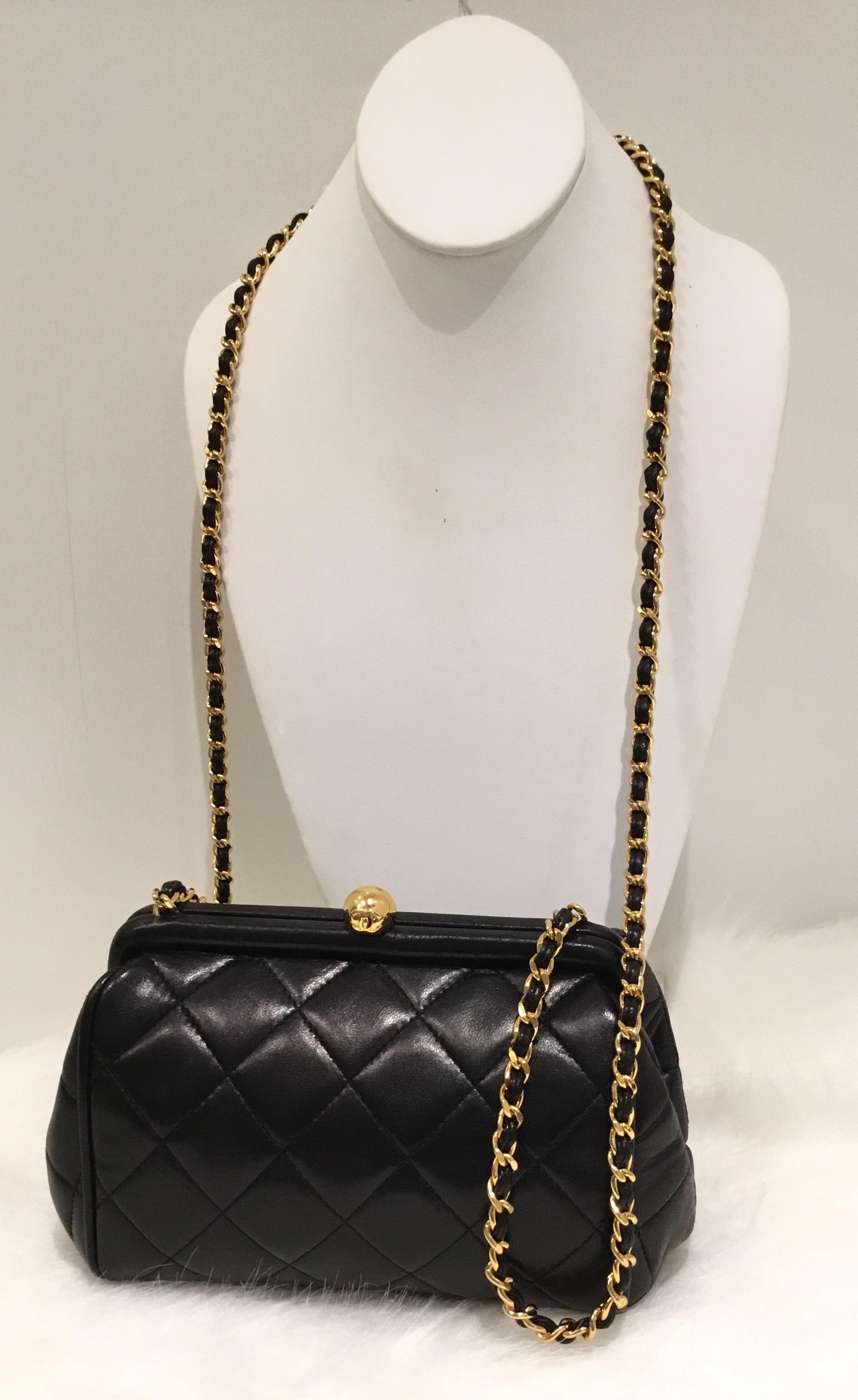 Chanel Quilted Bag with Gold Chain Vintage 1996-1997 4