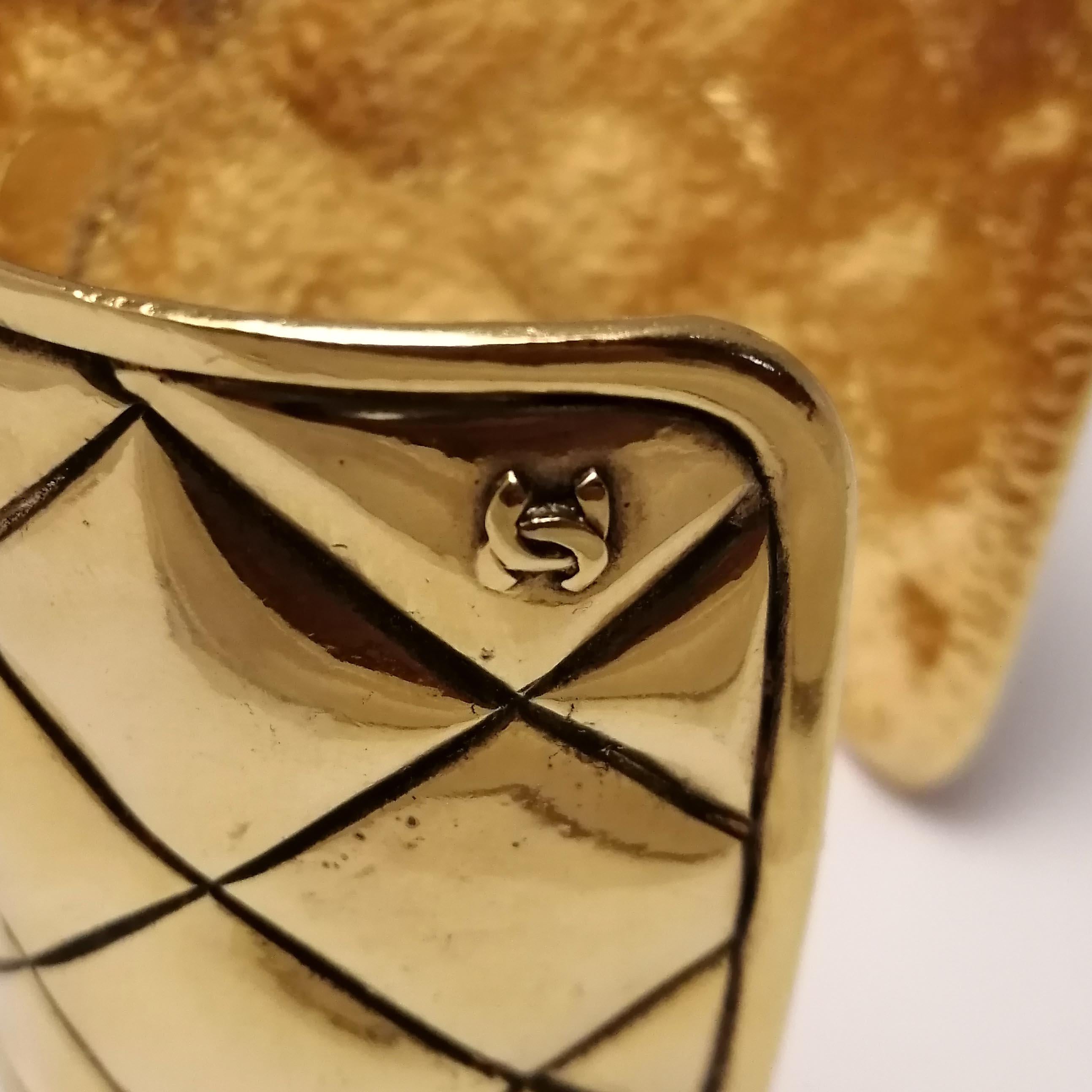 Chanel Quilted Bangle Bracelet In Good Condition In Mexico City, MX