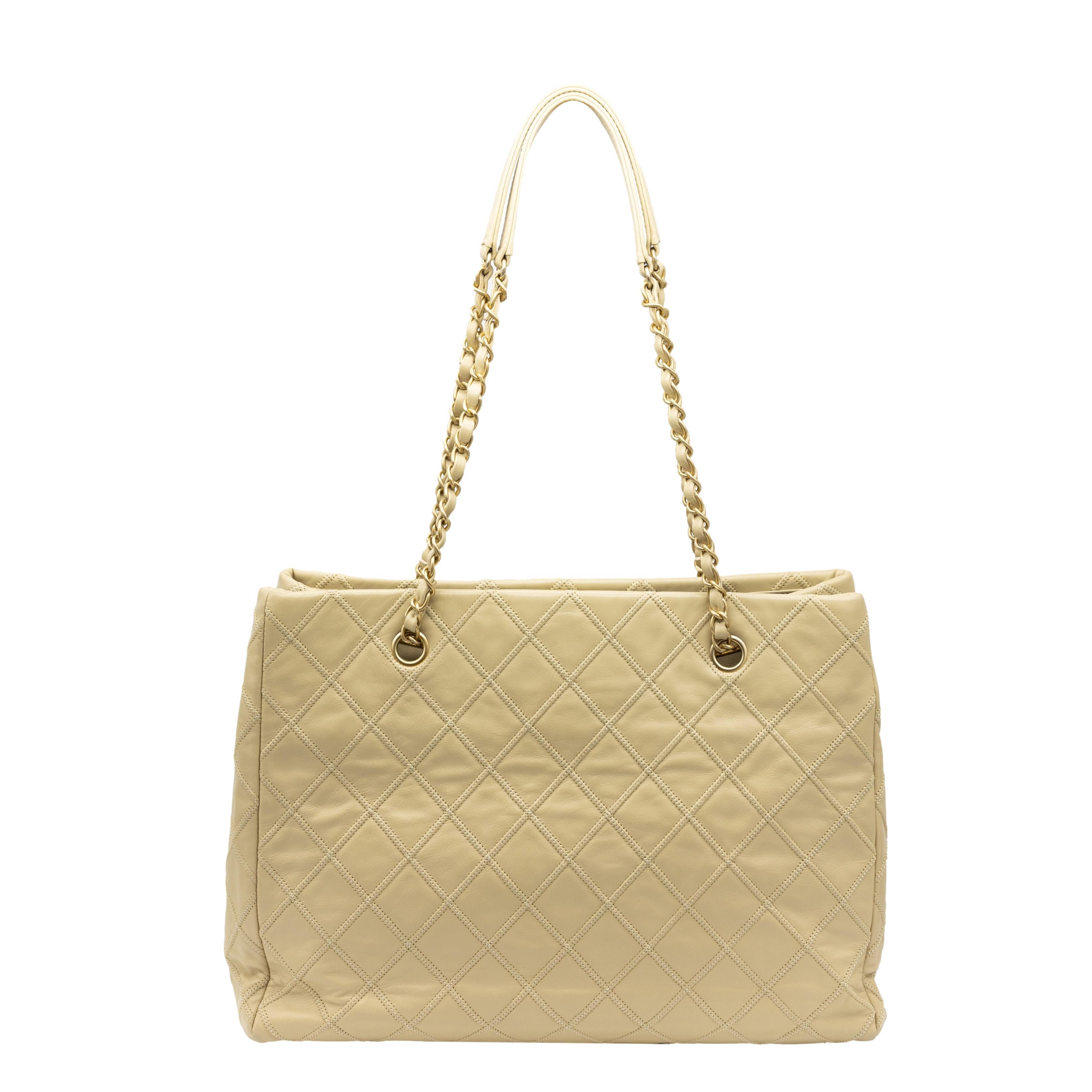 Chanel Quilted Beige Calfskin Thin City Accordion Turnlock Large Tote Bag, 2013. In Good Condition In Banner Elk, NC