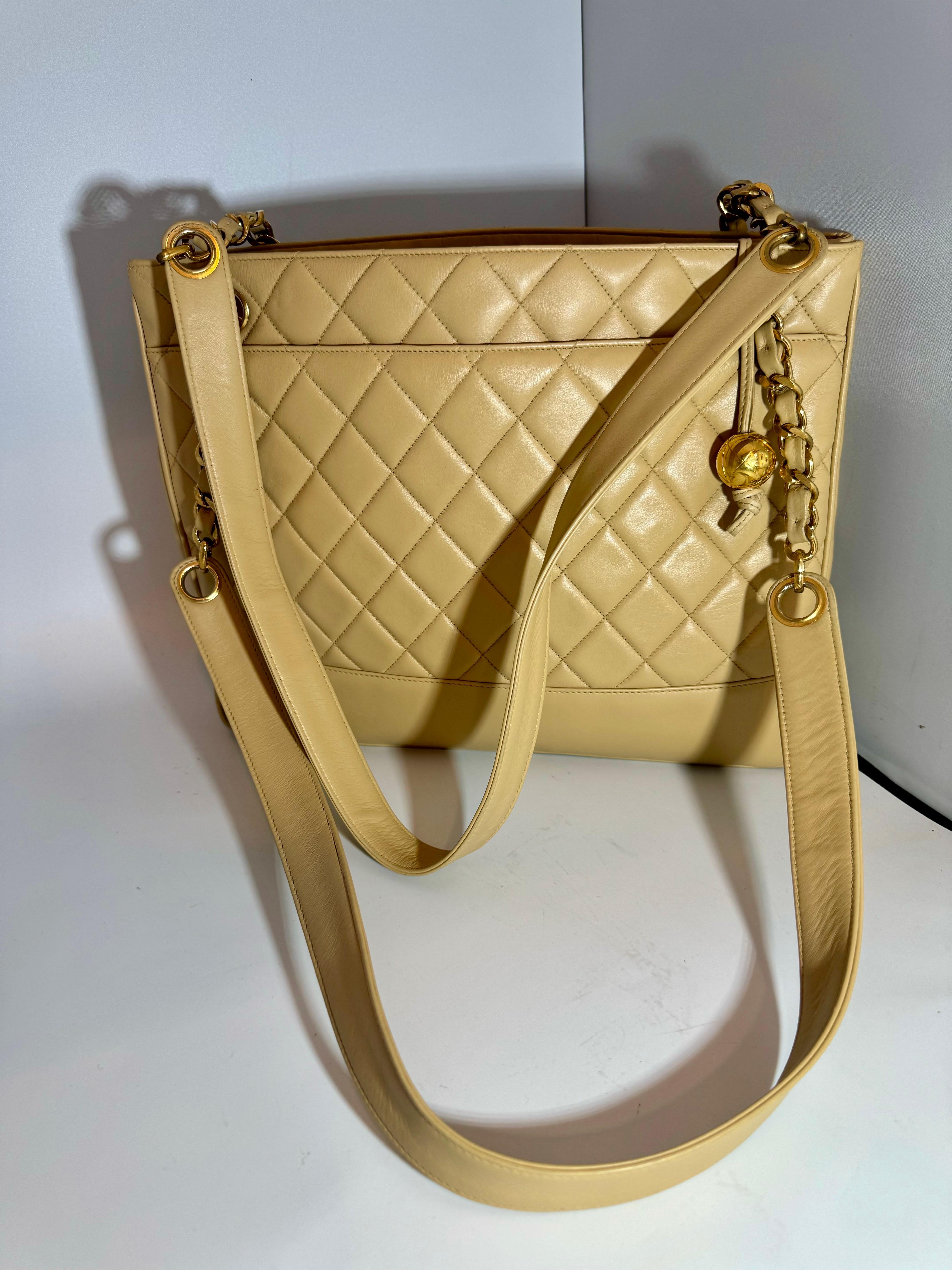 Women's Chanel Quilted Beige/ Cream Lamb Skin Grand Shopper Chain Tote, Golden Hardware For Sale