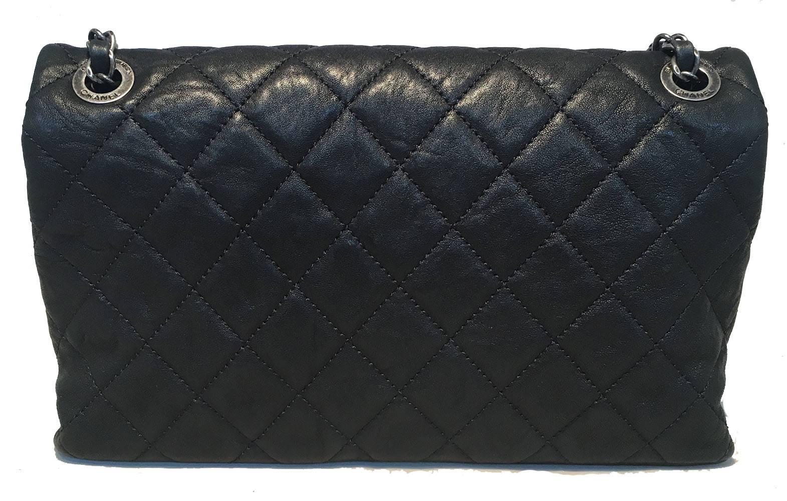 Chanel Quilted Black Aged Calfskin Single Flap Classic Shoulder Bag In Excellent Condition In Philadelphia, PA