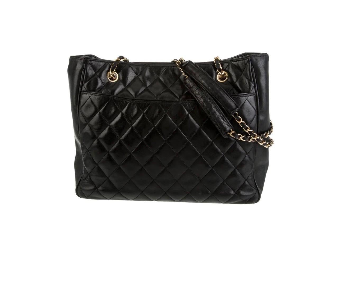 Chanel Bolso / Tote Acolchado Negro Piel Caviar, Cadena y Herrajes Dorados en venta 8