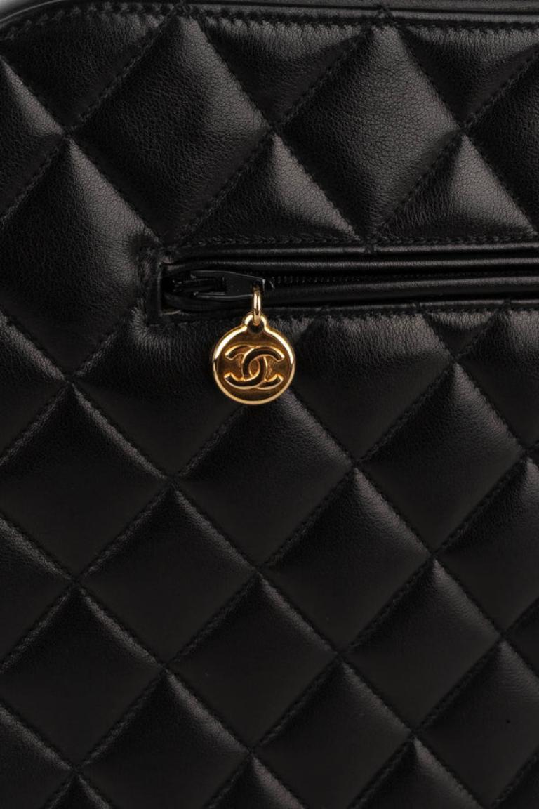 Bolso de negocios Chanel acolchado de piel de cordero negra, circa 1990 en venta 6
