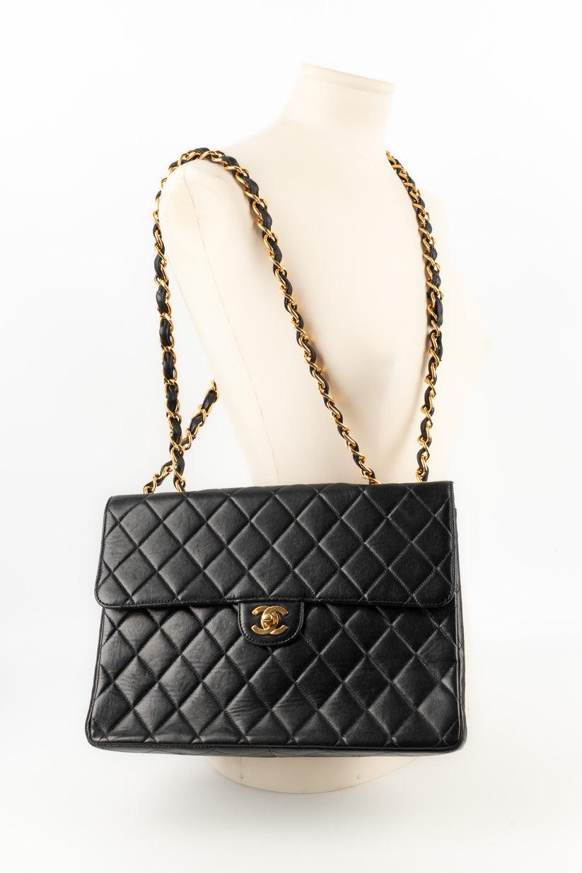 Chanel Quilted Black Leather Timeless Bag, 2000/2002 In Excellent Condition For Sale In SAINT-OUEN-SUR-SEINE, FR