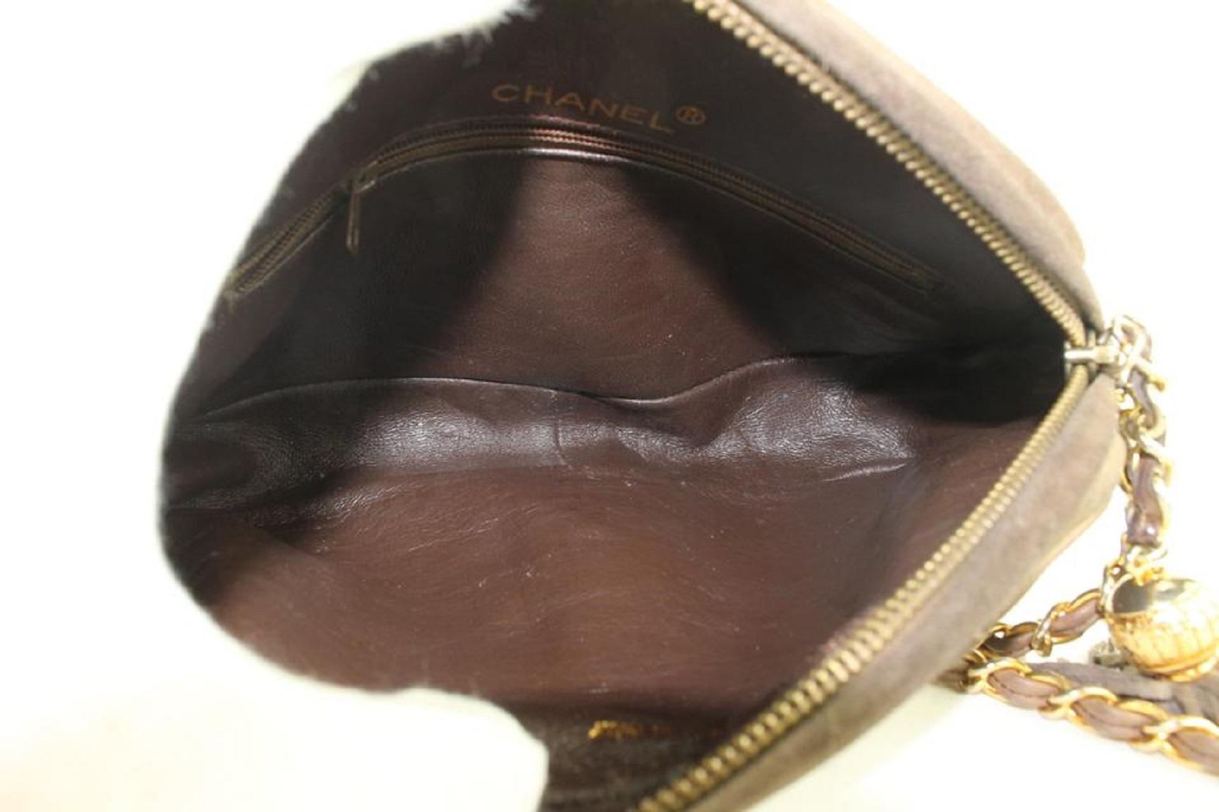 Chanel Quilted Brown Suede Fringe Tassel Camera Chain bag 7cas5 In Good Condition For Sale In Dix hills, NY