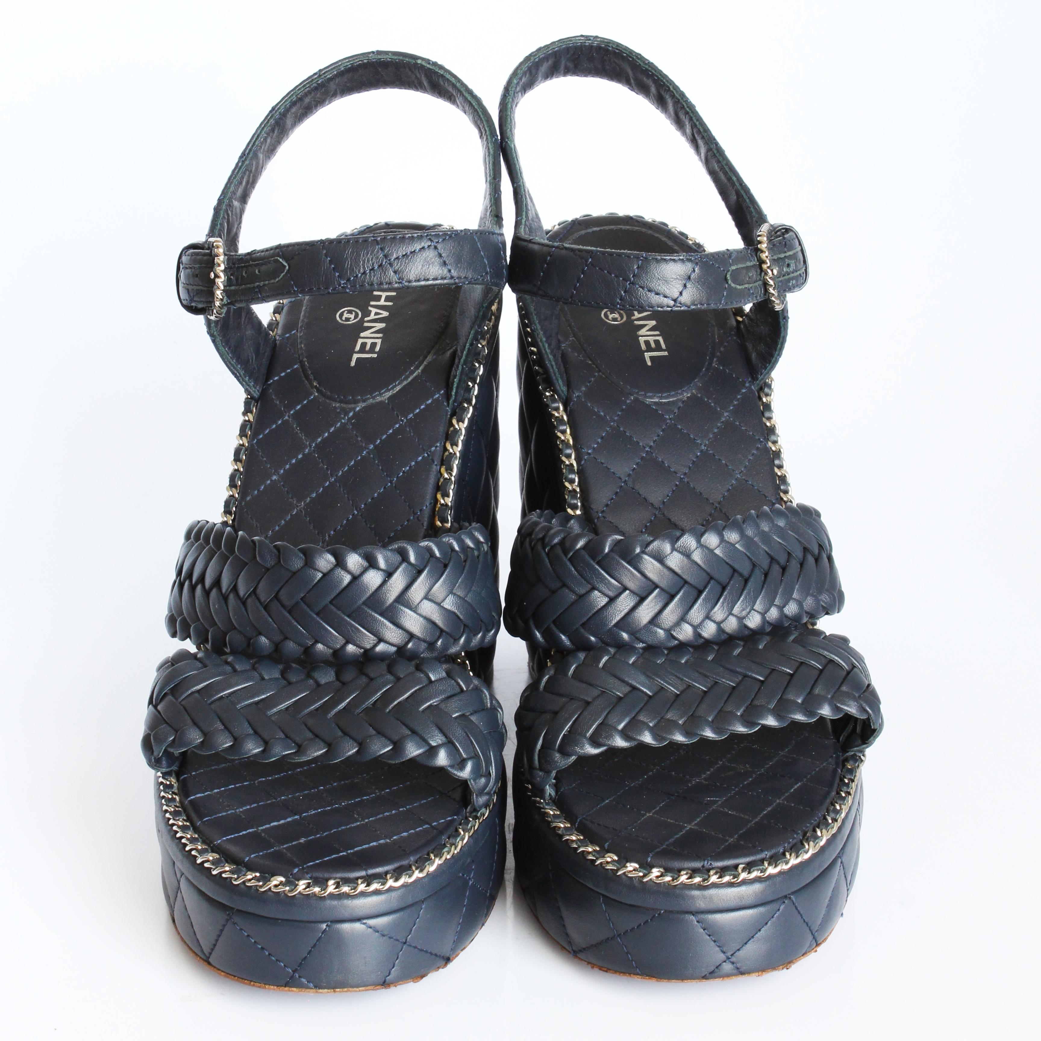 Women's or Men's Chanel Quilted Calfskin Chain Around Sandals Platform Heels Navy 2015 Sz 40.5 For Sale