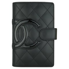 Chanel Gesteppte Cambon Bifold Medium Brieftasche aus schwarzem Kalbsleder mit Silber HW 2014