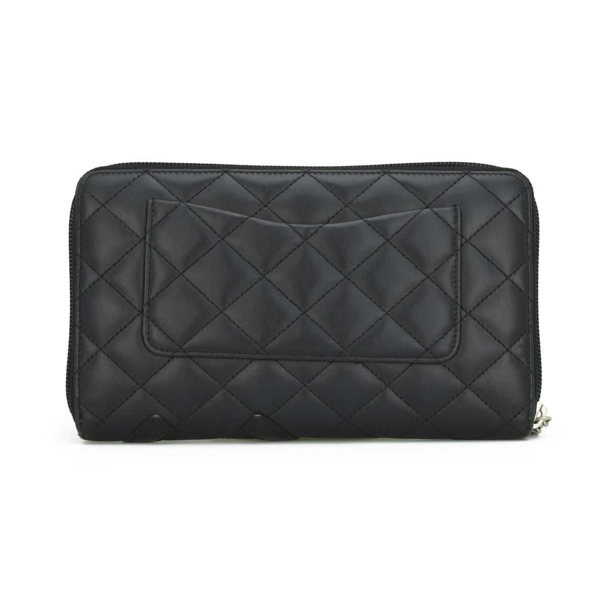 Chanel Gesteppt Cambon Große lange Brieftasche mit Reißverschluss aus schwarzem Kalbsleder Silber Hardware 2013 im Zustand „Gut“ im Angebot in Huddersfield, GB