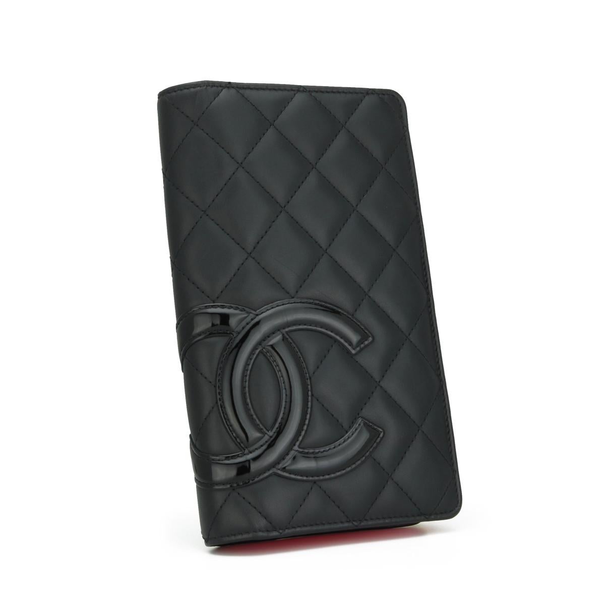 Chanel Gestepptes langes Portemonnaie aus schwarzem Kalbsleder mit silberner Klappe 2014 im Zustand „Gut“ im Angebot in Huddersfield, GB