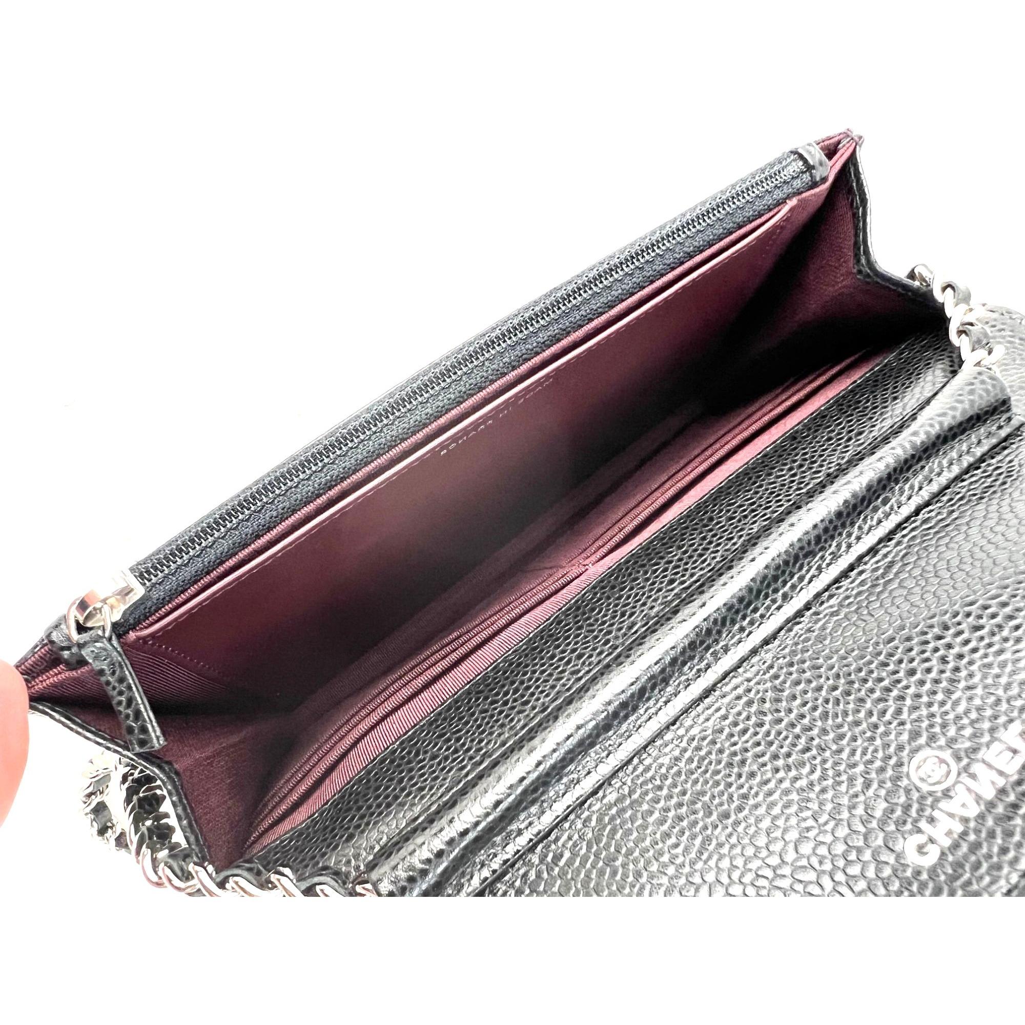 Chanel Quilted Caviar Calfskin Wallet on a Chain Clutch In Excellent Condition For Sale In Freehold, NJ