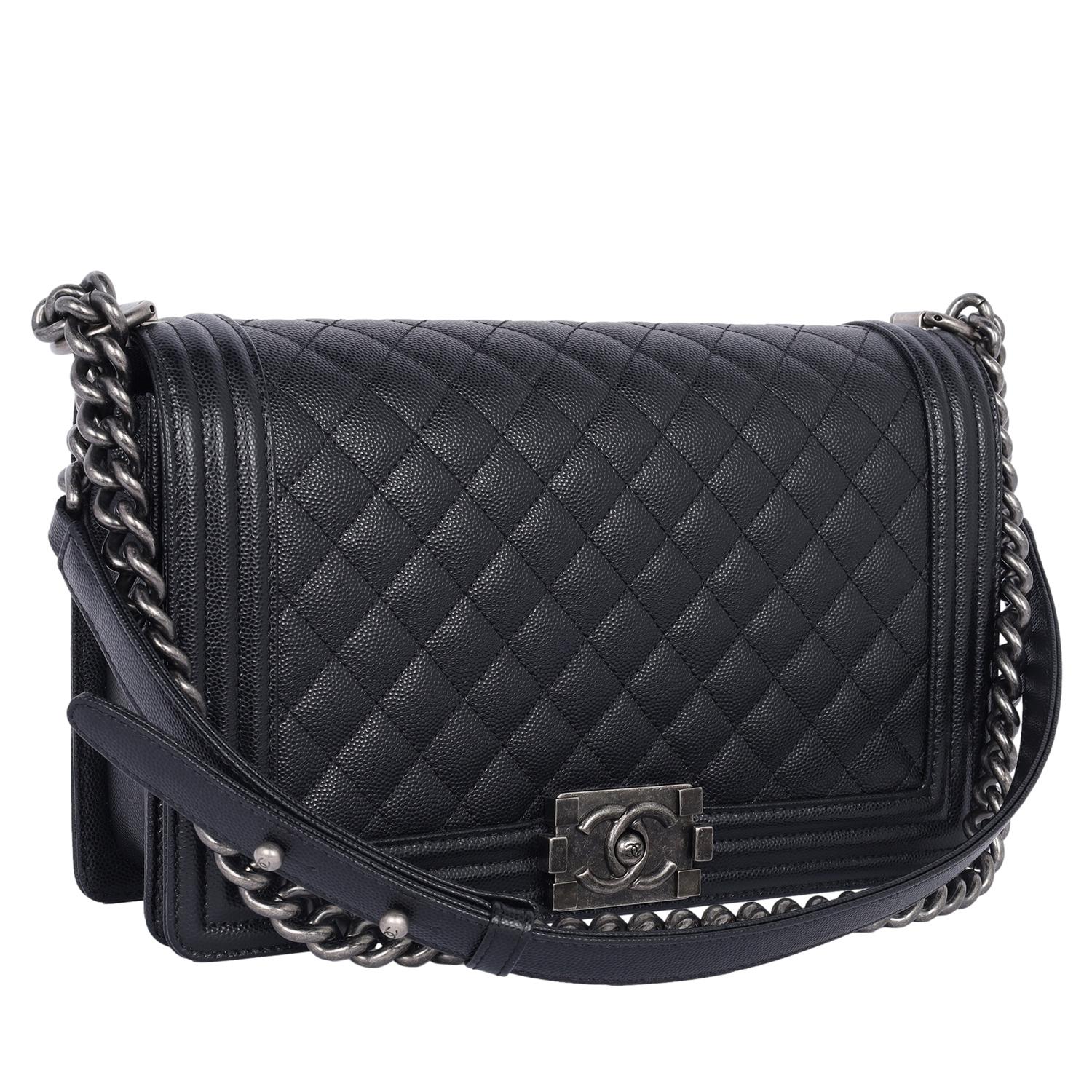 Chanel Bolso Crossbody Boy de Piel de Caviar Acolchada Grande Negro en Bueno estado para la venta en Salt Lake Cty, UT