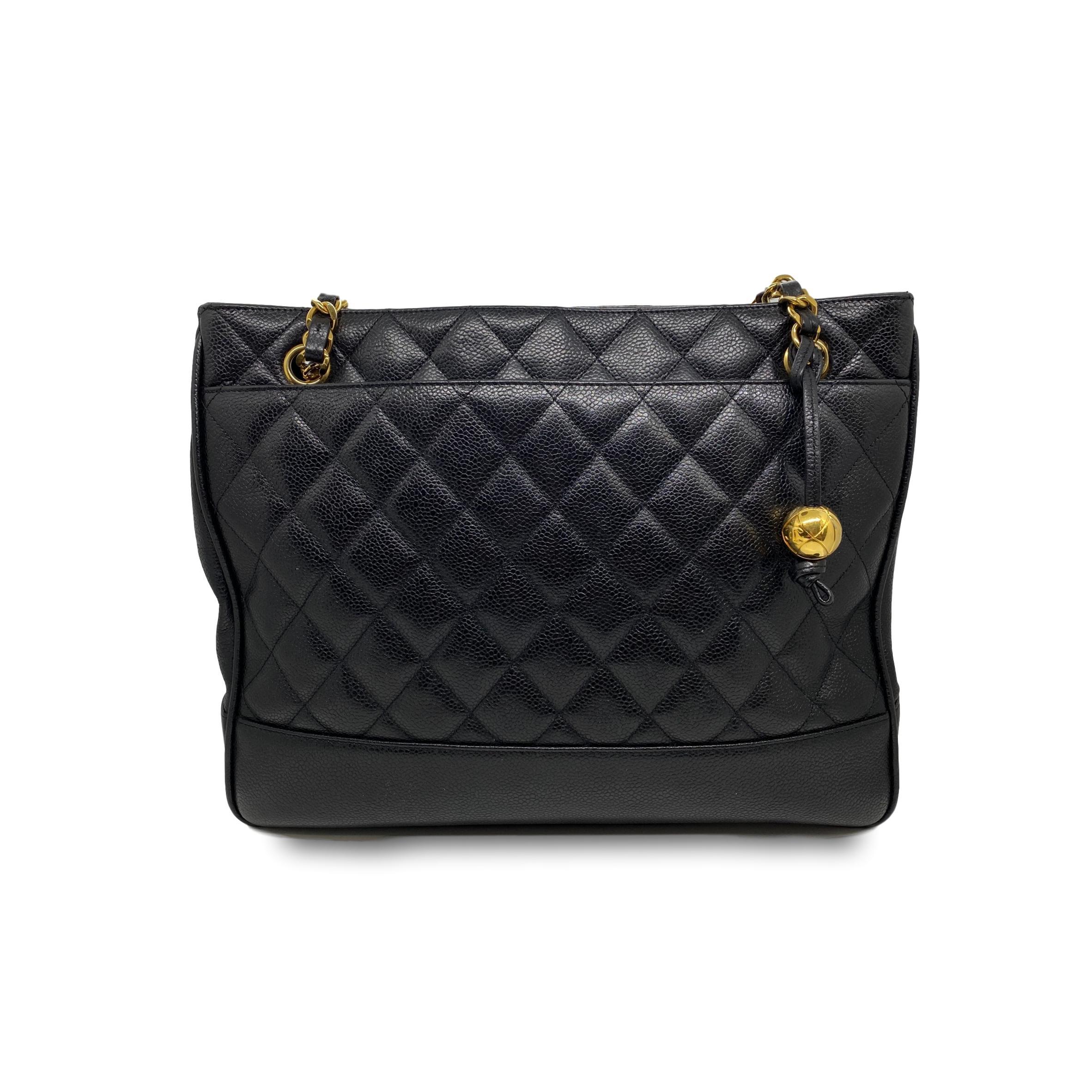 Chanel Quilted Caviar Leather Vintage Timeless Medium Chain Shoulder Bag, 1994. In Good Condition In Banner Elk, NC