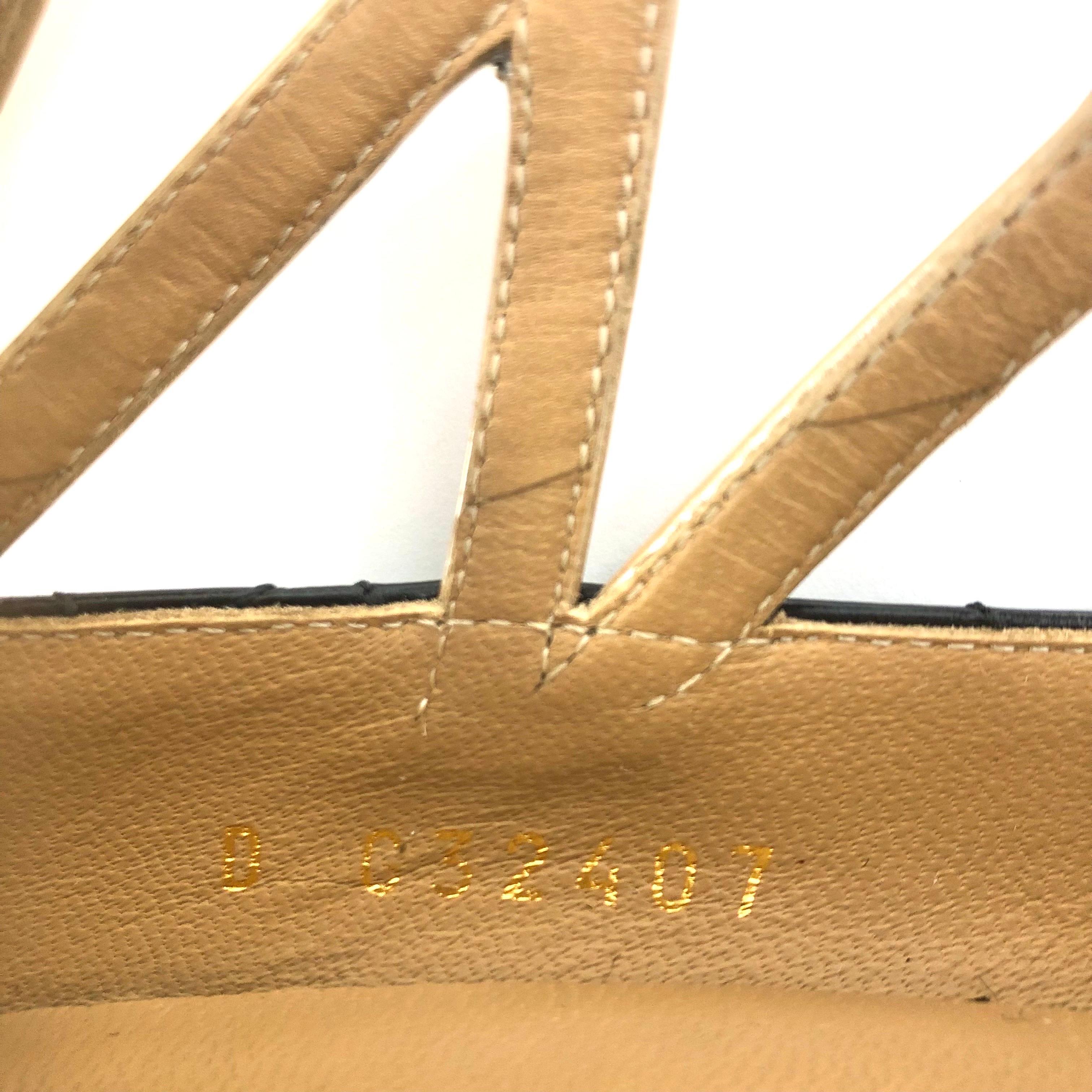 Chanel Acolchado CC Logo 2017 Crucero Charol Maryjane Plataforma Bombas 36.5 en venta 5