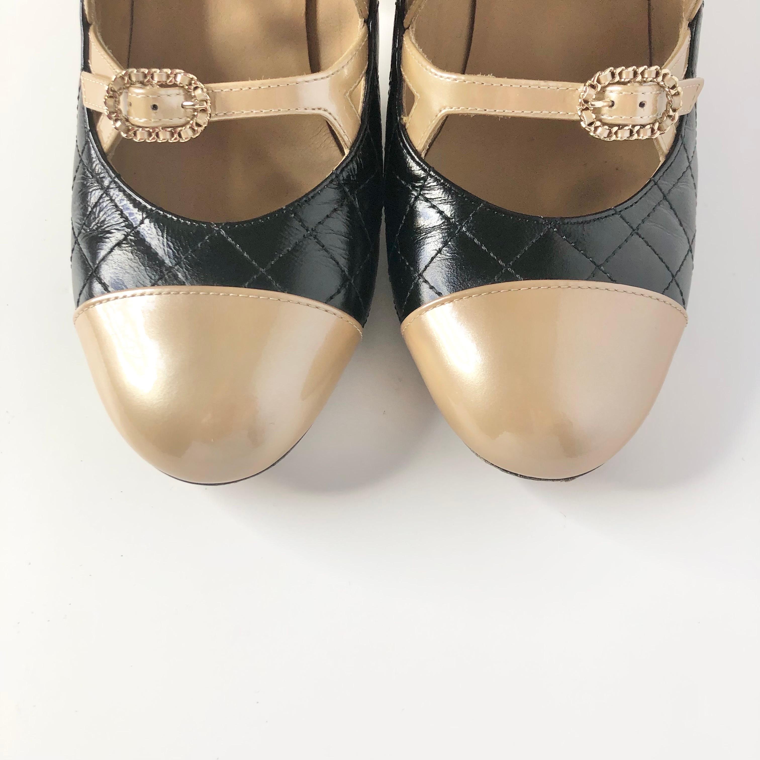 Chanel Acolchado CC Logo 2017 Crucero Charol Maryjane Plataforma Bombas 36.5 en Bueno estado para la venta en Mechanicsville, VA