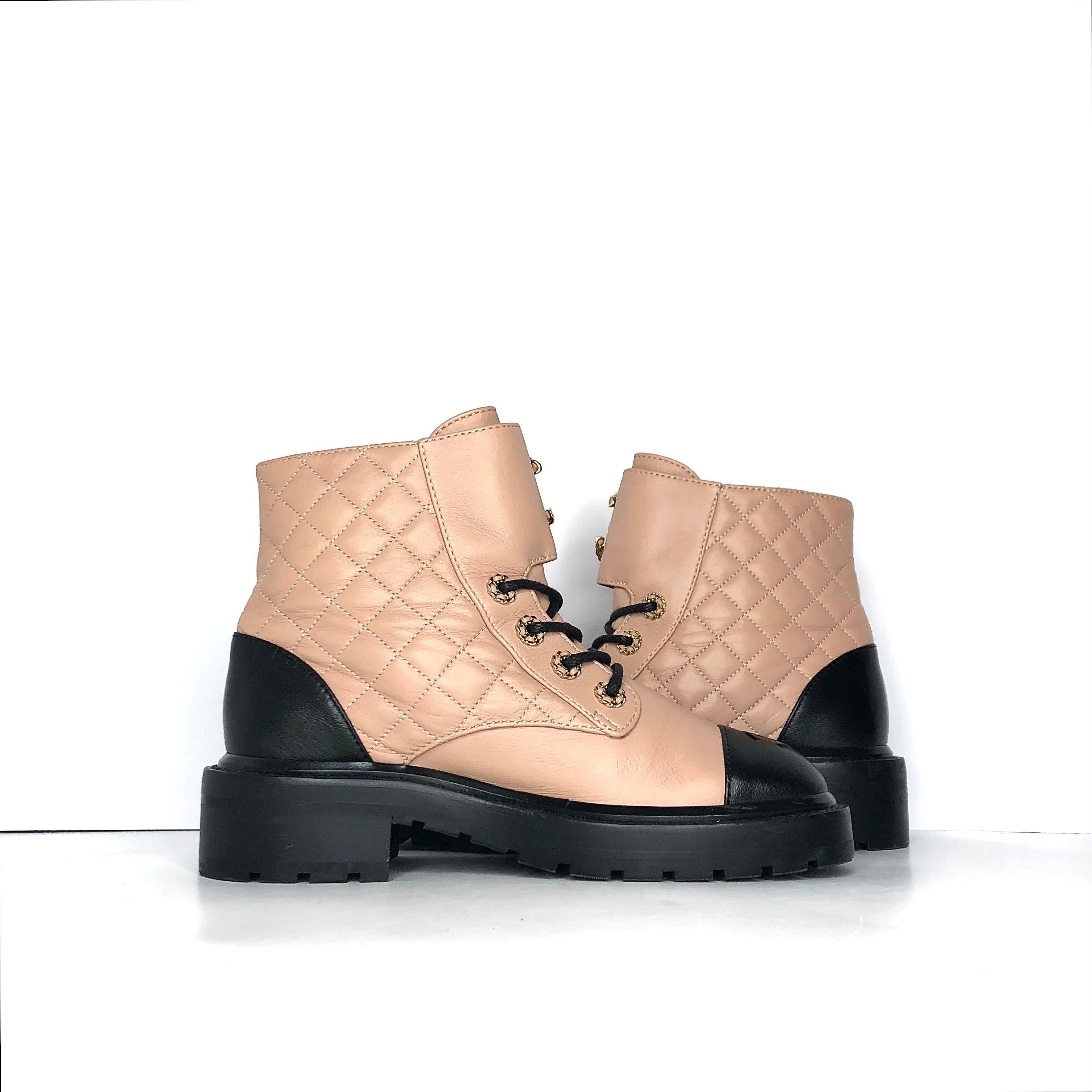 Beige Chanel Quilted CC Logo Lambskin and Calfskin Cap Toe Combat Short Boots 36.5 en vente
