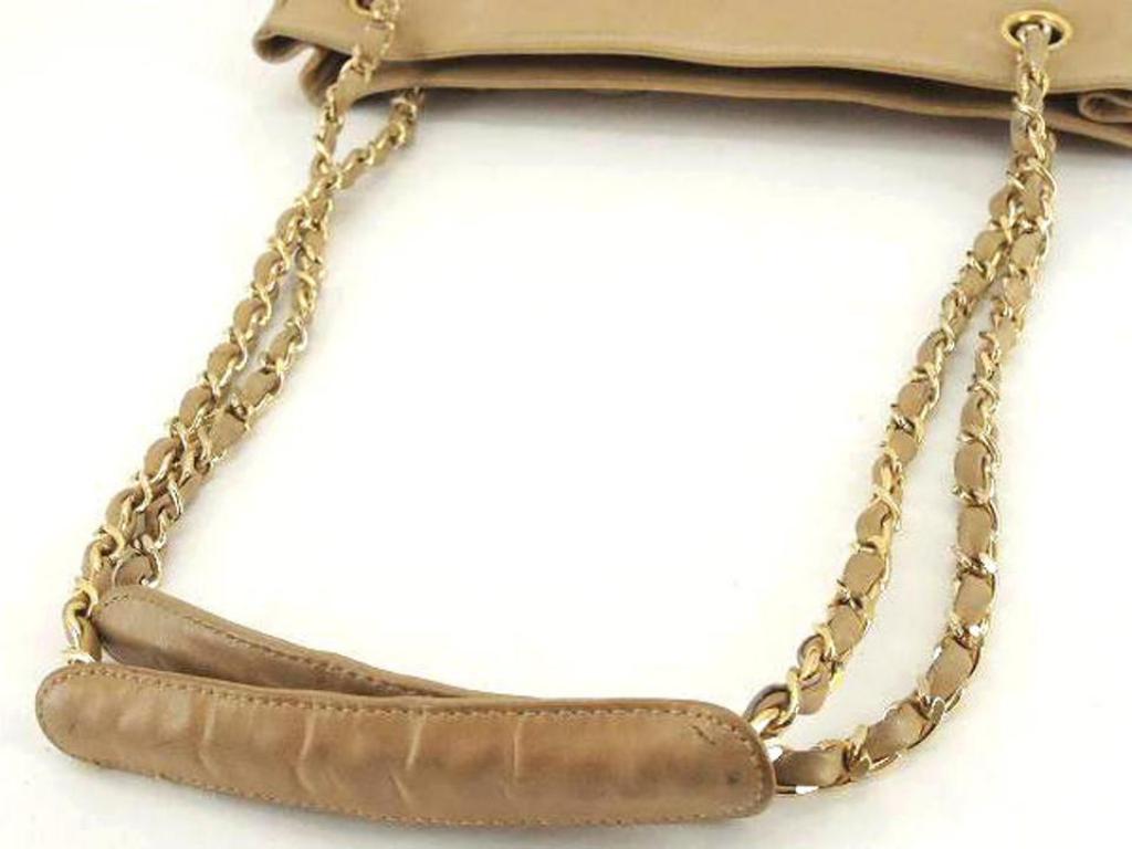 Chanel Quilted Chain Shopper Tote 219356 Beige Leather Shoulder Bag In Fair Condition For Sale In Forest Hills, NY