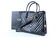 Chanel Quilted Chevron 2way Tote 221916 Black Patent Leather Shoulder Bag