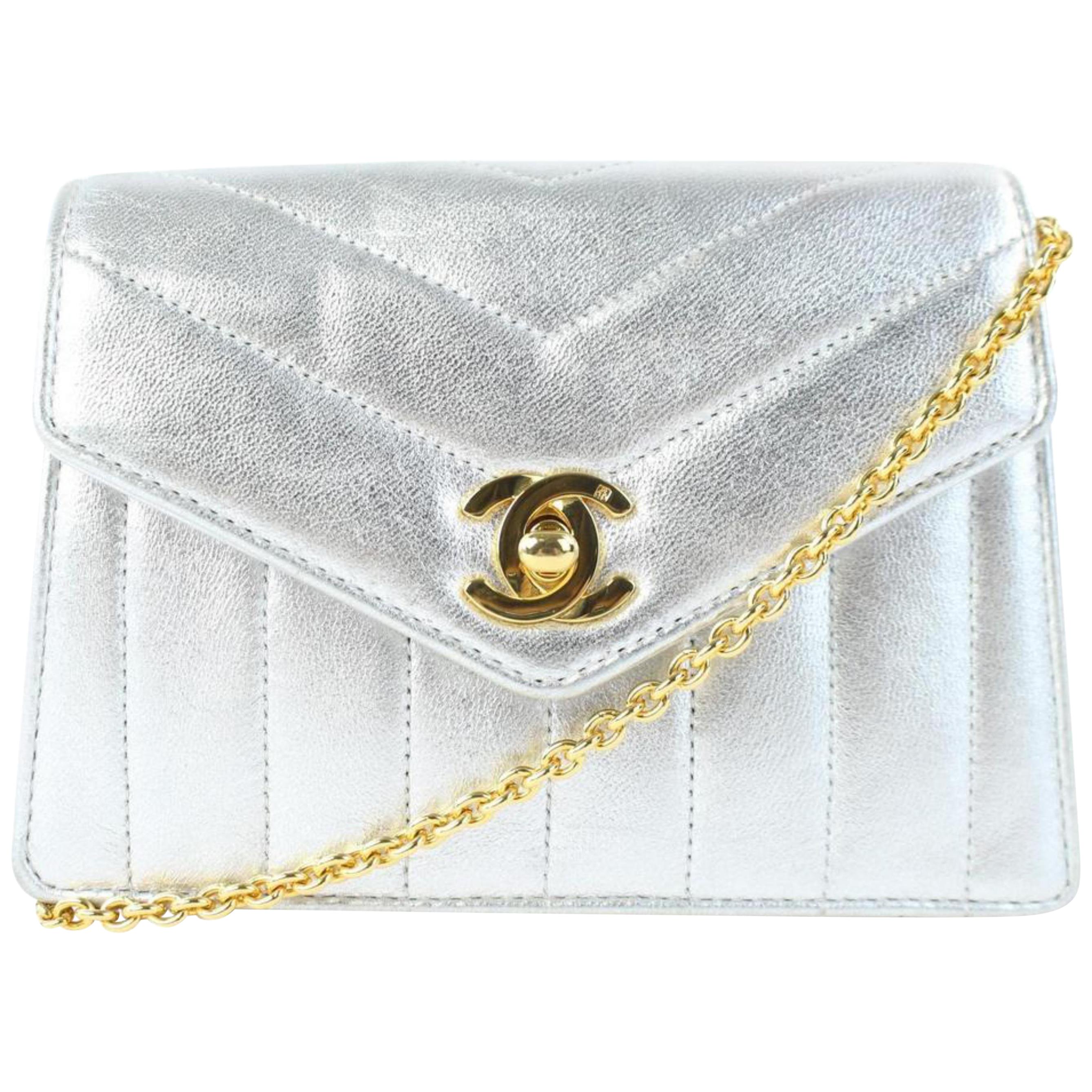 Chanel Quilted Chevron Mini Flap 03cz0717 Silver Metallic Leather Cross Body Bag For Sale
