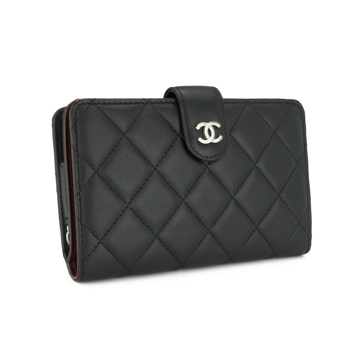 Chanel Quilted Classic Bifold Medium Wallet Black Lambskin with Silver HW 2013 In Good Condition In Huddersfield, GB