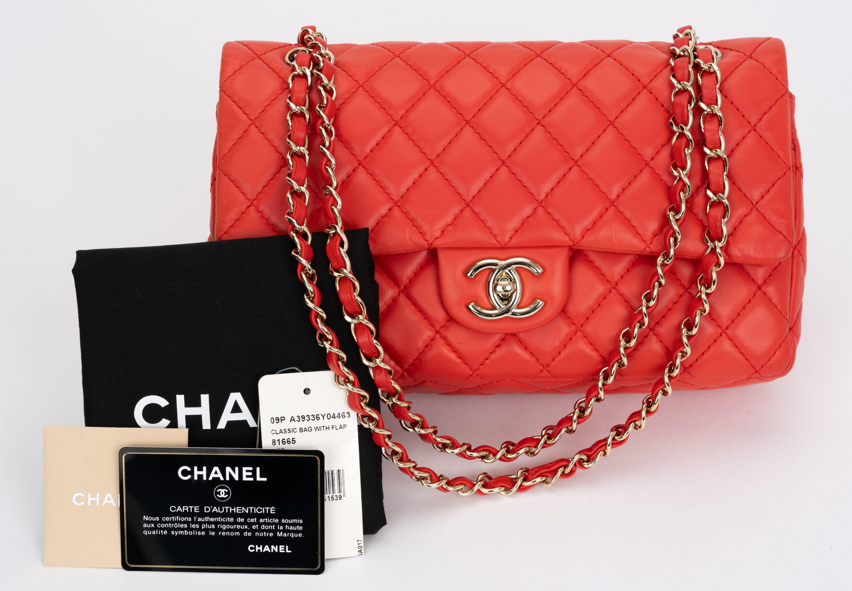 Chanel - Sac à rabat Classic matelassé en vente 6