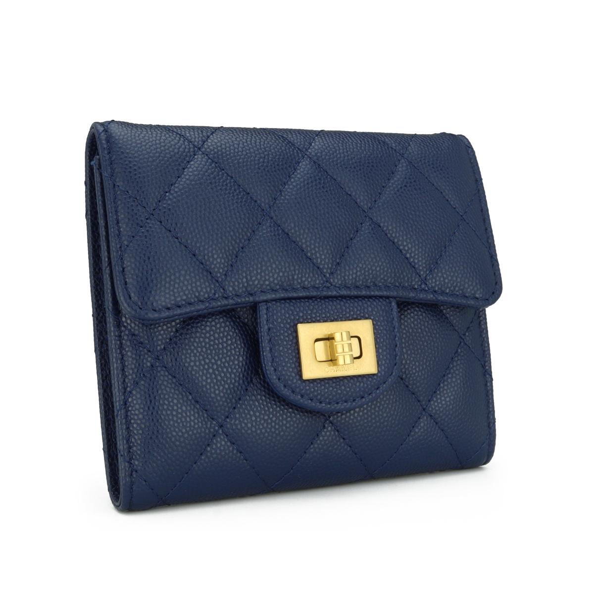 Women's or Men's Chanel Quilted Classic Small Flap Wallet Navy Blue Caviar Gold Hardware 2017 For Sale