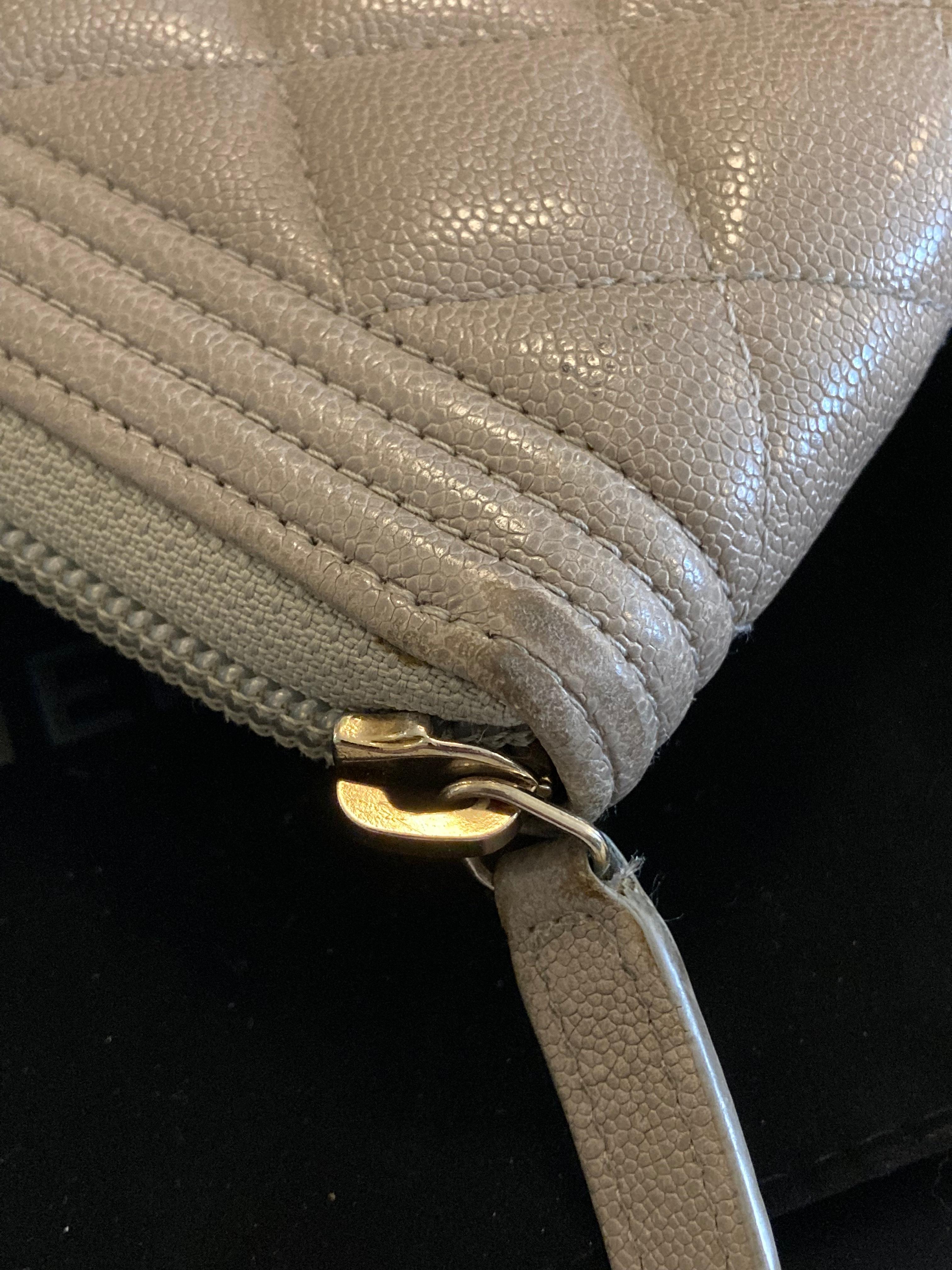 Chanel Quilted Classique Leather Purse In Good Condition For Sale In Glasgow, GB
