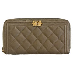 Chanel Monedero de Piel Acolchado Classique