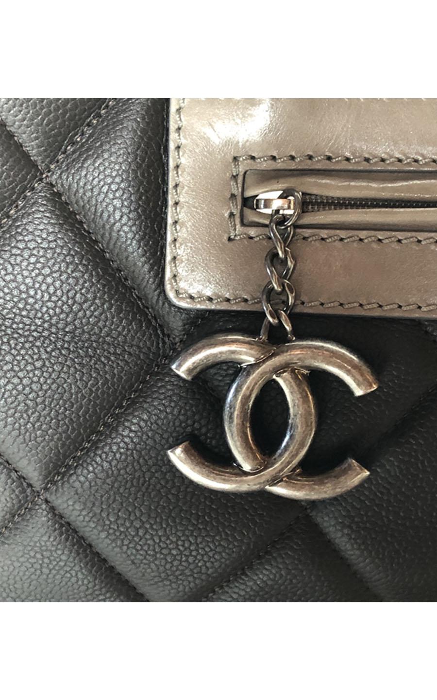 Chanel Quilted Dark Brown Caviar Leather Tote For Sale 7