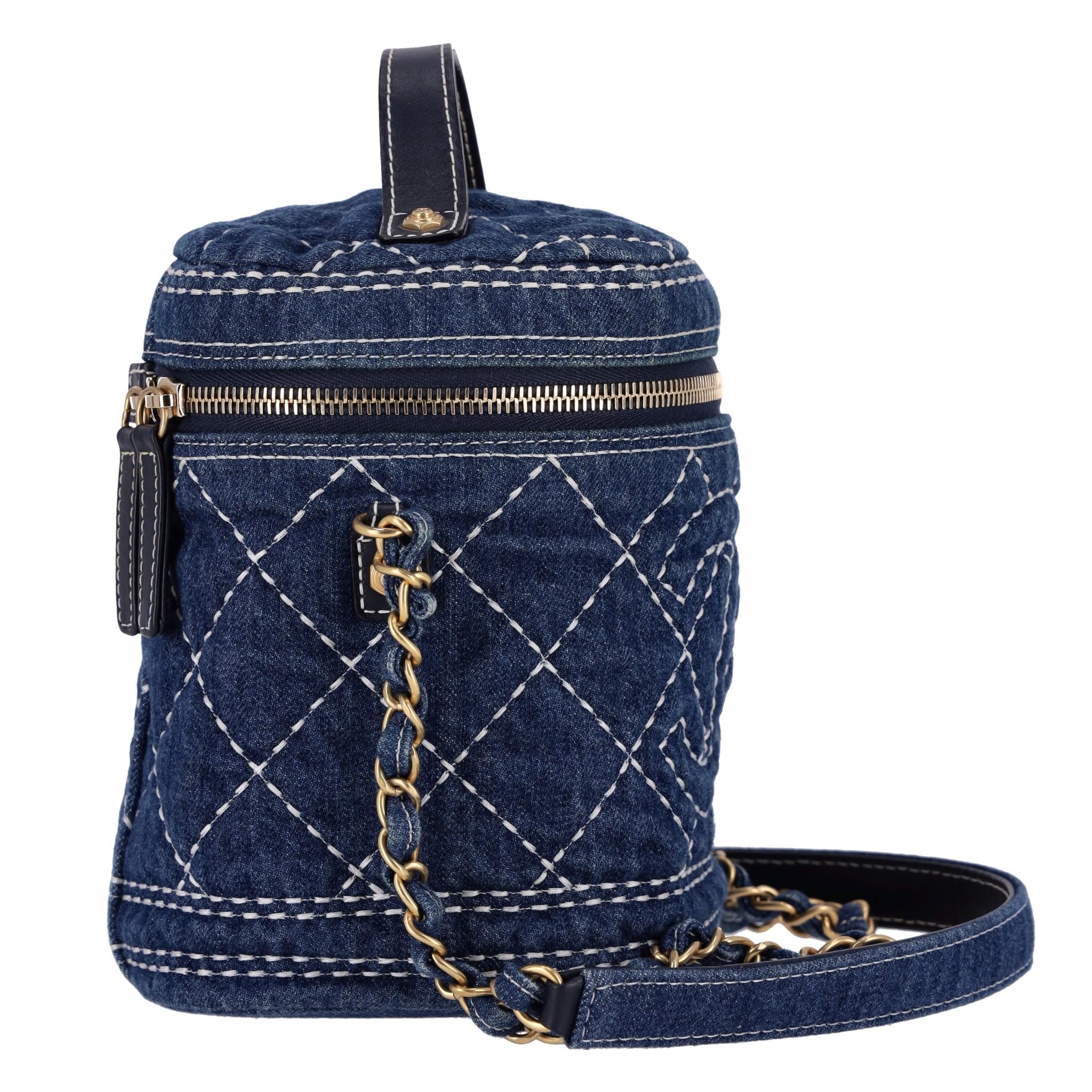 Nero Borsa Chanel in denim trapuntata in vendita