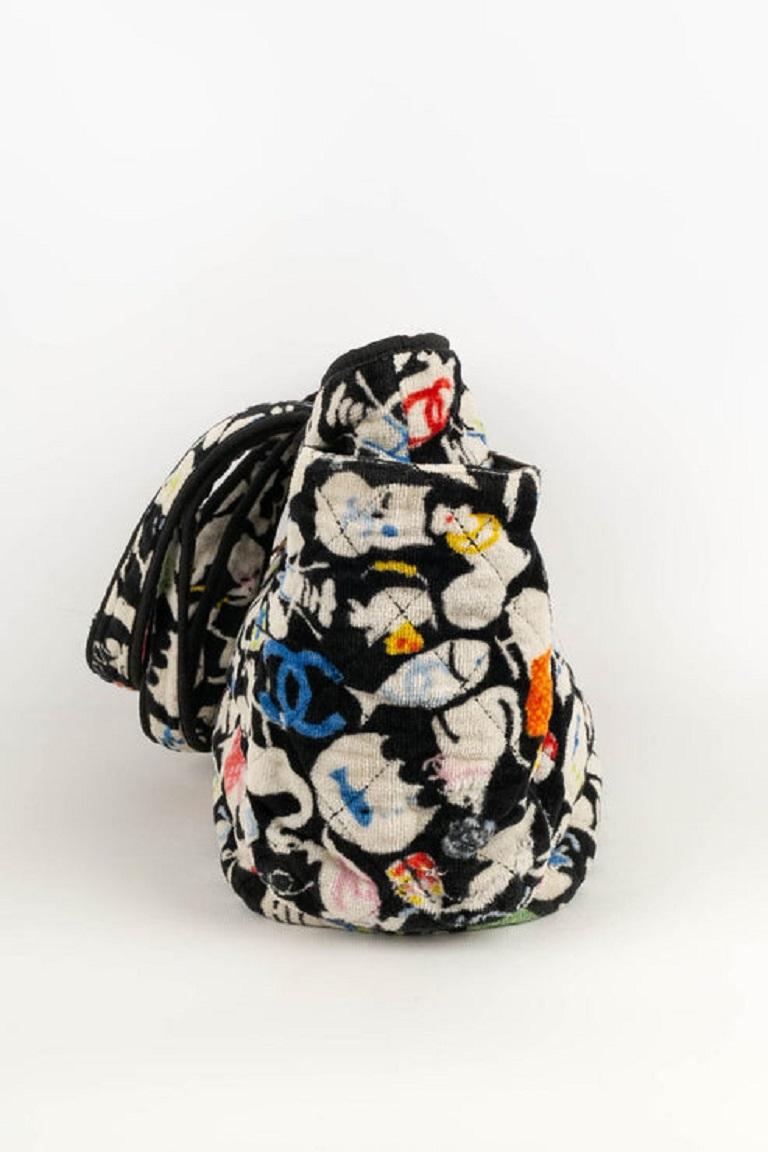 Chanel Quilted Fabric Printed with Animals Bag Spring, 2007 In Excellent Condition For Sale In SAINT-OUEN-SUR-SEINE, FR