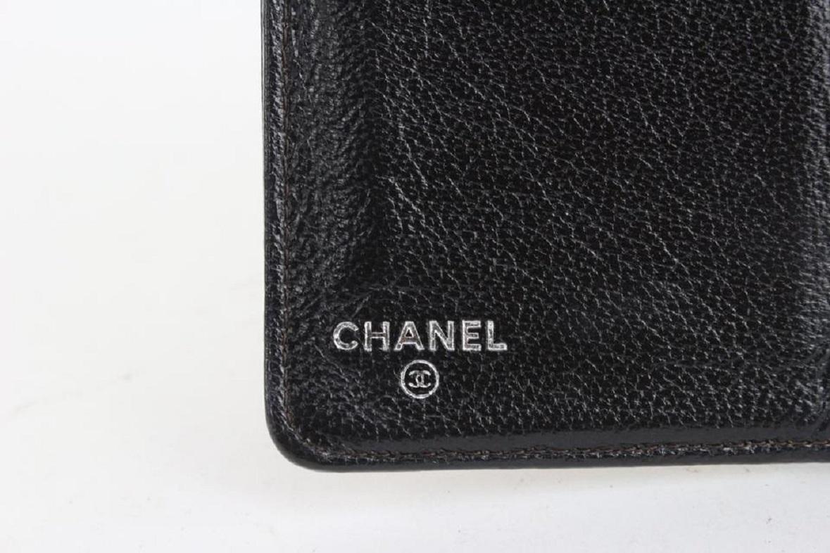 Chanel Quilted Gold x Black Leather CC Logo Long Bifold Wallet 1012c44 In Good Condition In Dix hills, NY