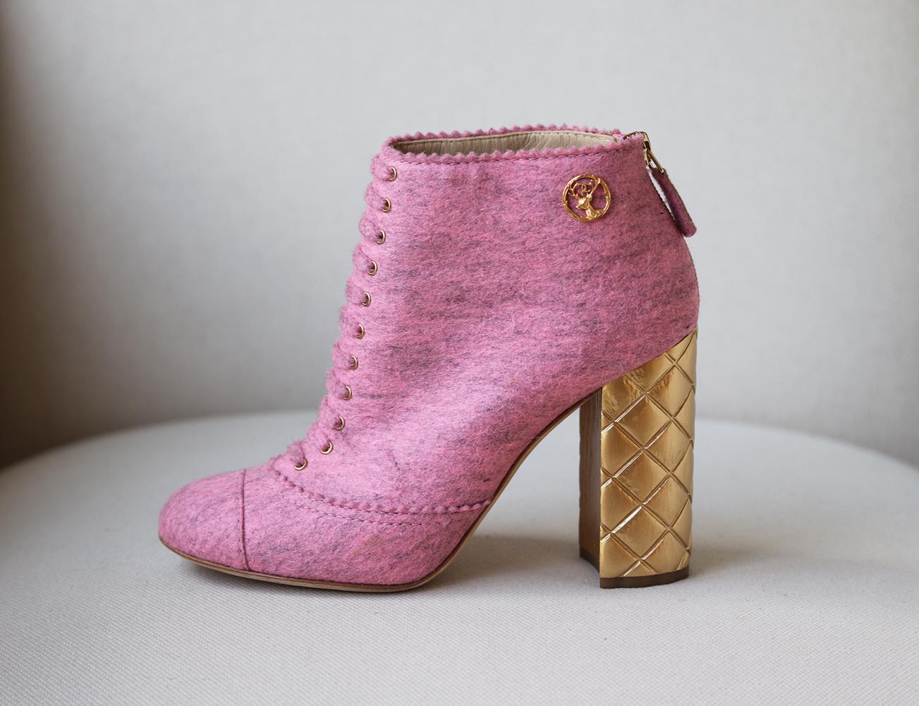 Made in Italy from textured pink felt, these boots are intricately designed with quilted block-heel and mock laces, this sculptural pair is your ticket to some daytime glam. 
Pink felt.
Heel measures approximately 100 mm/ 4 inches.
Gold quilted