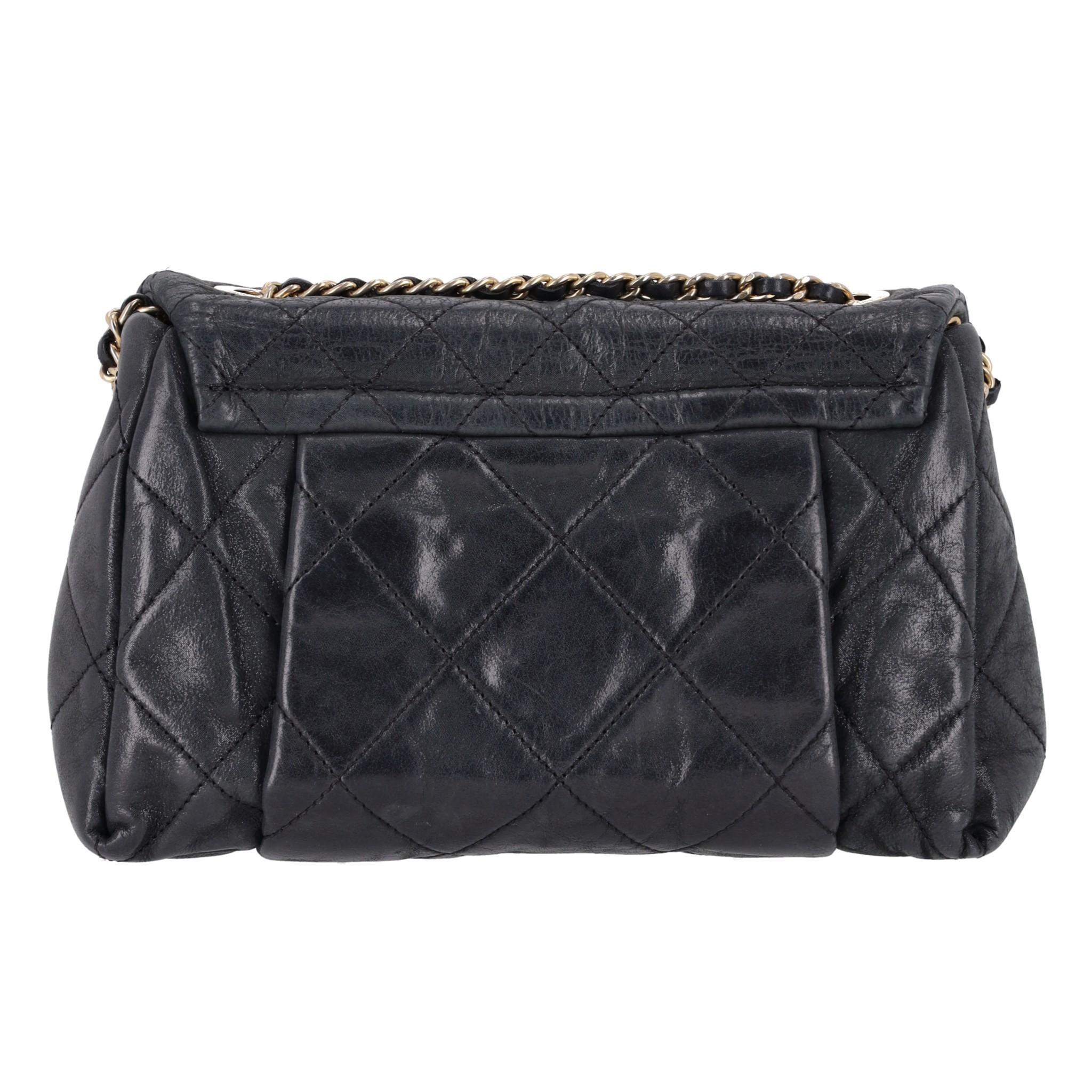 Chanel Acolchado Piel Iridiscente Chic Flap Bag en Bastante bueno Estado en London, GB