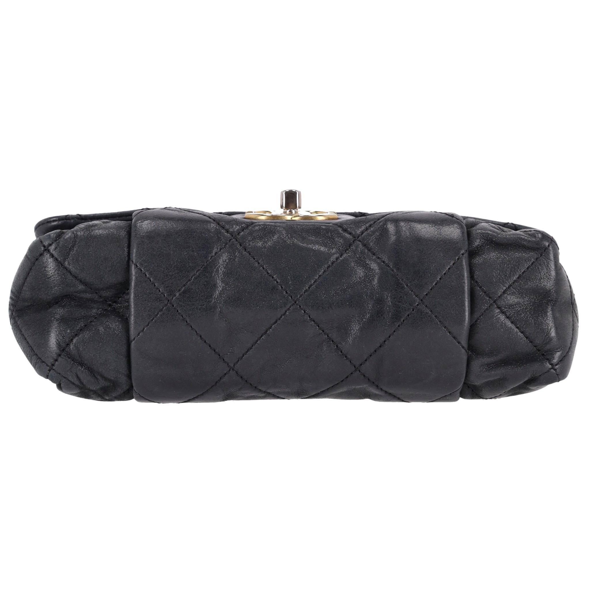 De las mujeres Chanel Acolchado Piel Iridiscente Chic Flap Bag