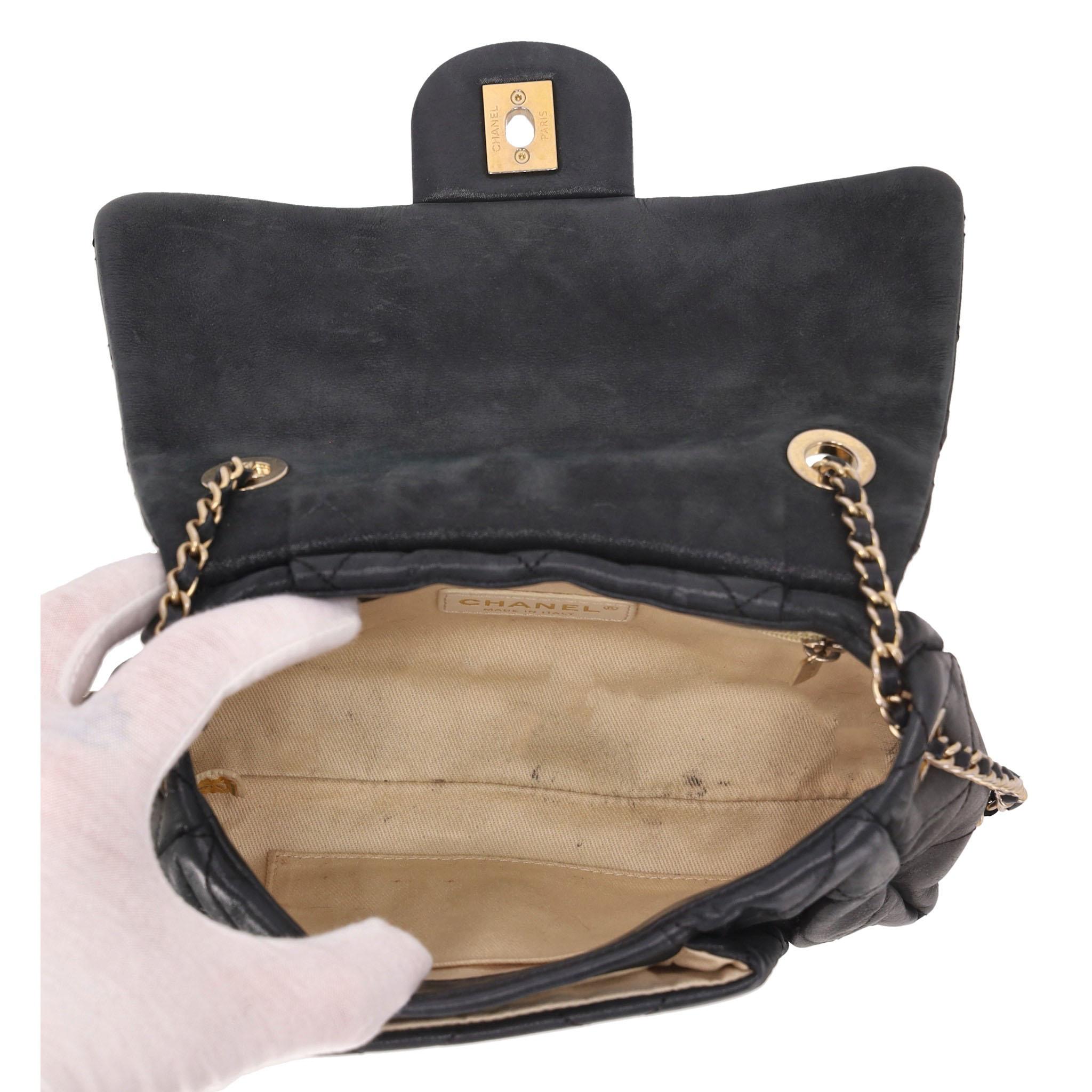 Chanel Acolchado Piel Iridiscente Chic Flap Bag 1