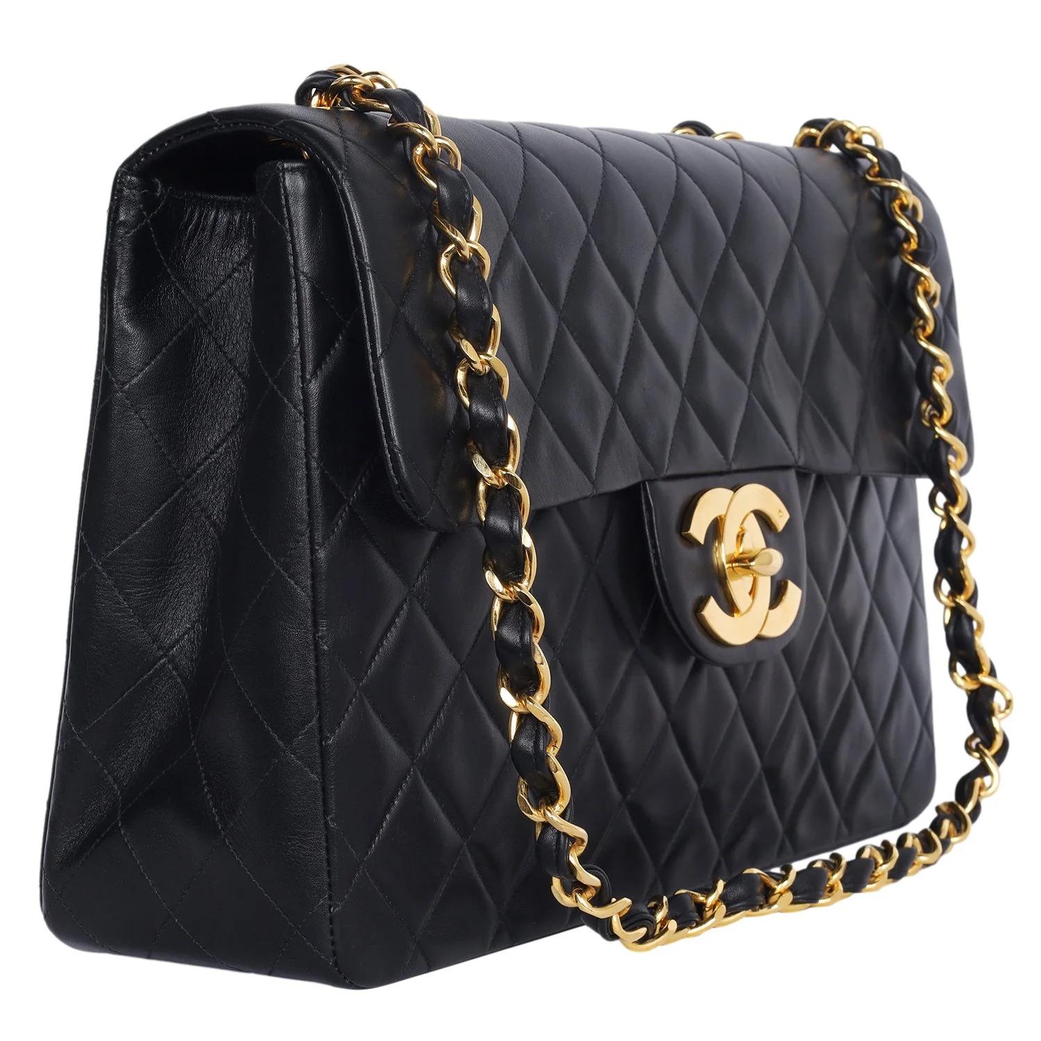 Chanel Borsa trapuntata Jumbo Classic Flap Nero in vendita 1