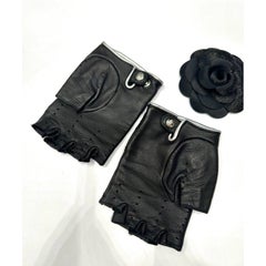 Chanel Quilted Lambskin CC Fingerless Gloves - Black
