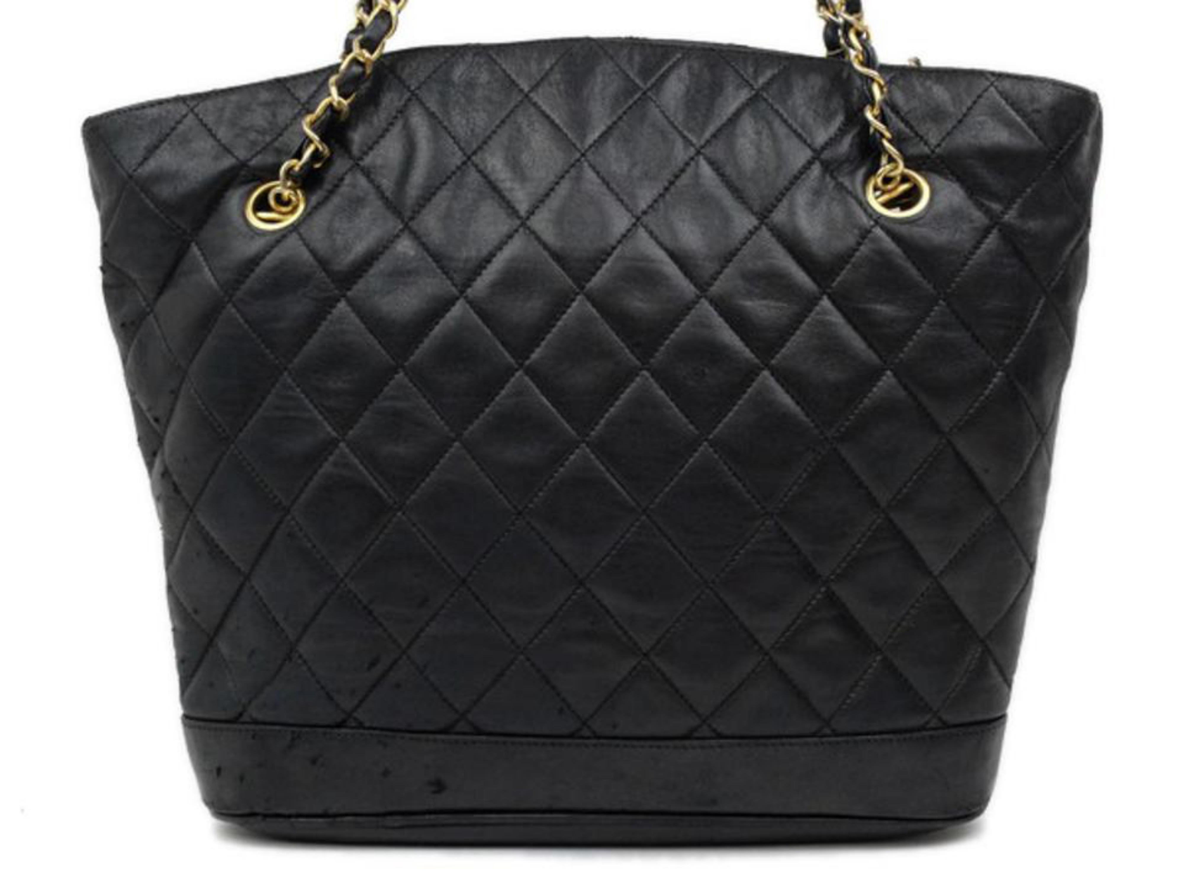 Chanel Quilted Lambskin Chain Tote 221034 Black Leather Shoulder Bag For Sale 2