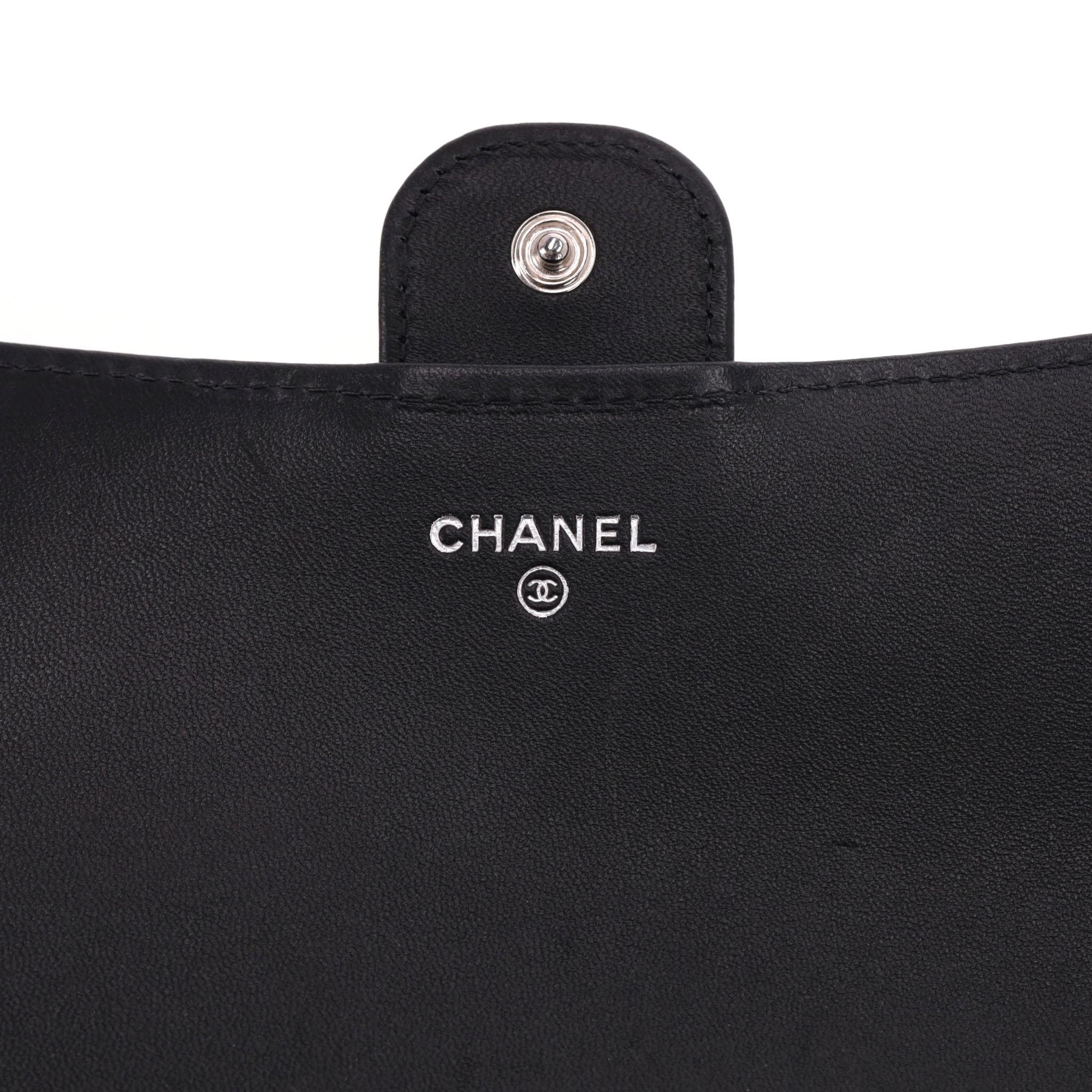 Cartera Chanel Acolchada de Piel de Cordero con Solapa Clásica Grande en venta 5